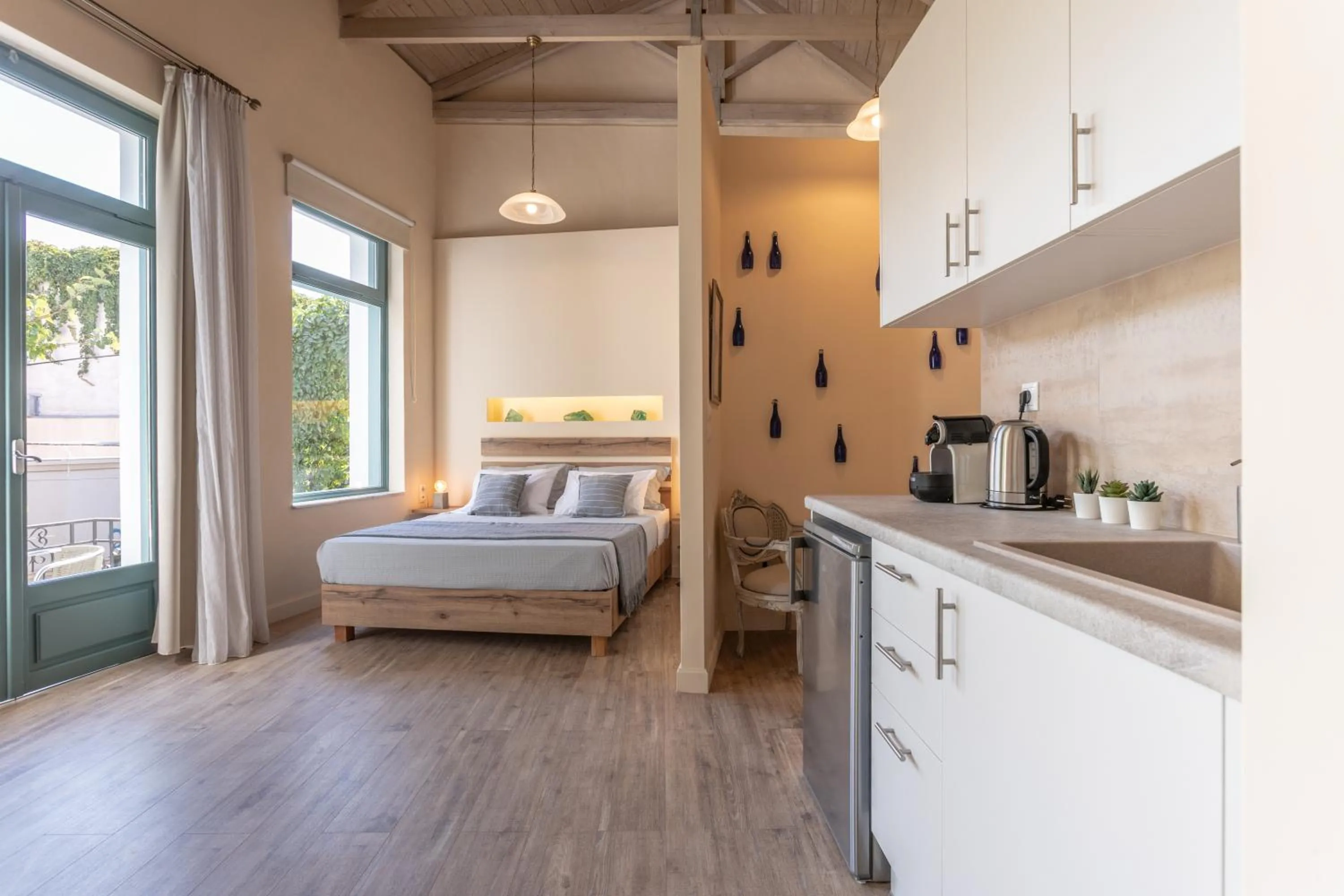 Photo of the whole room, Bed in Ancient Agora Apartments