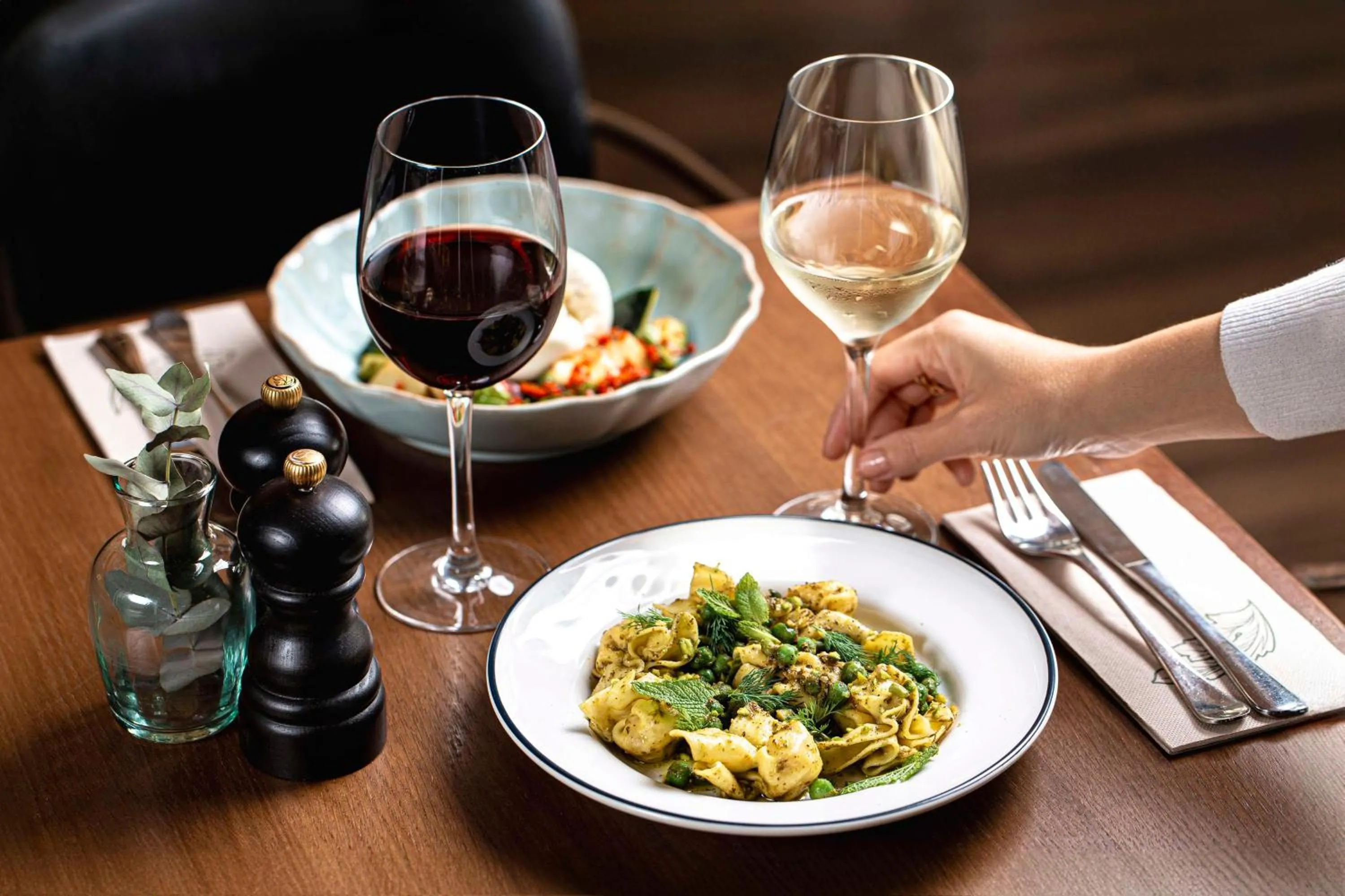 Restaurant/places to eat in Radisson Blu 1882 Hotel, Barcelona Sagrada Familia