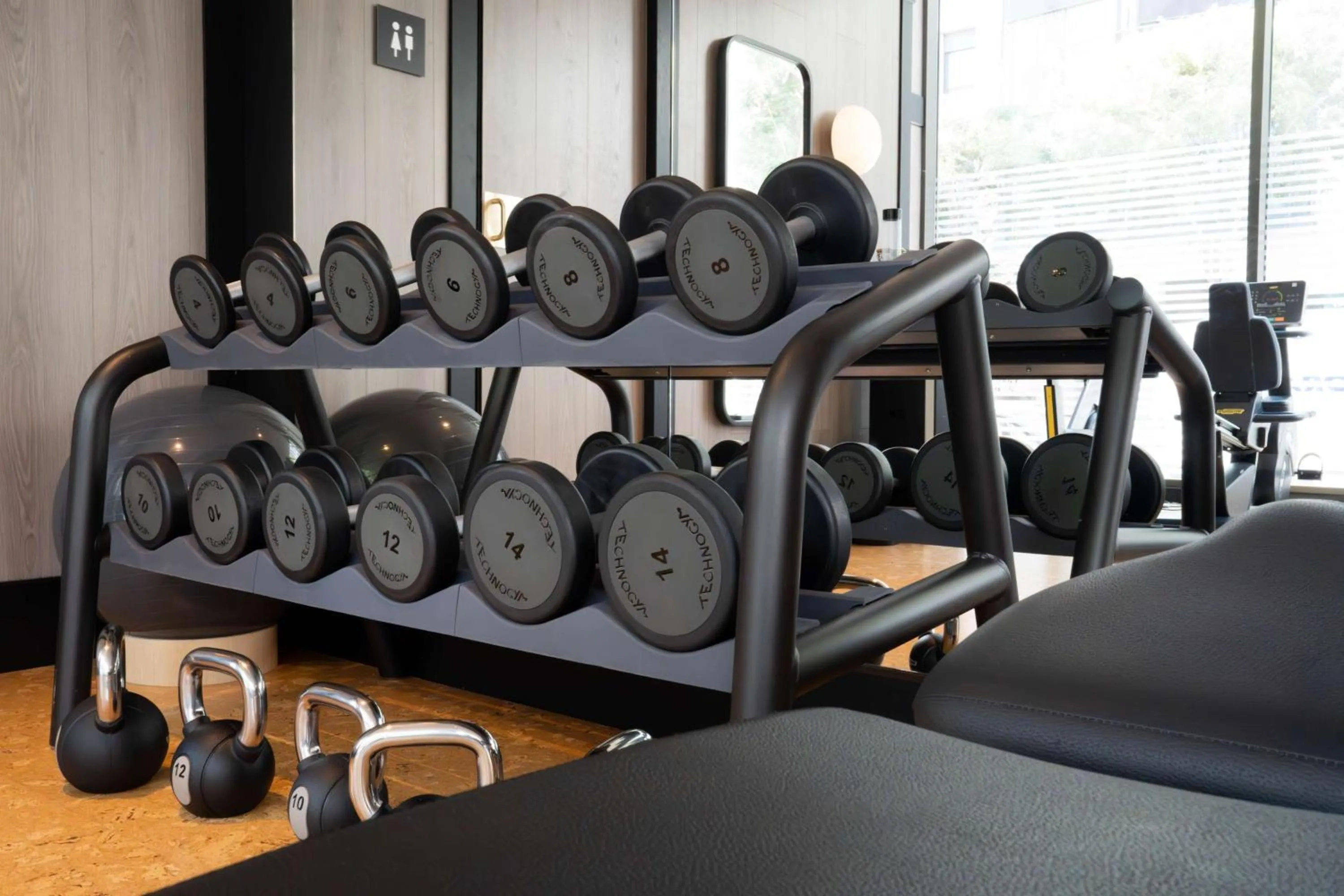 Fitness centre/facilities in Radisson Blu 1882 Hotel, Barcelona Sagrada Familia