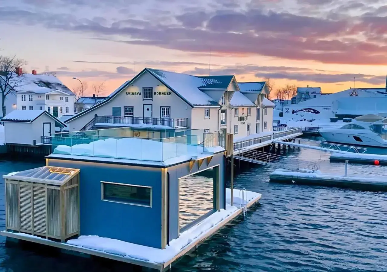 Restaurant/places to eat in Svinøya Rorbuer Restaurant/places to eat in Svinøya Rorbuer