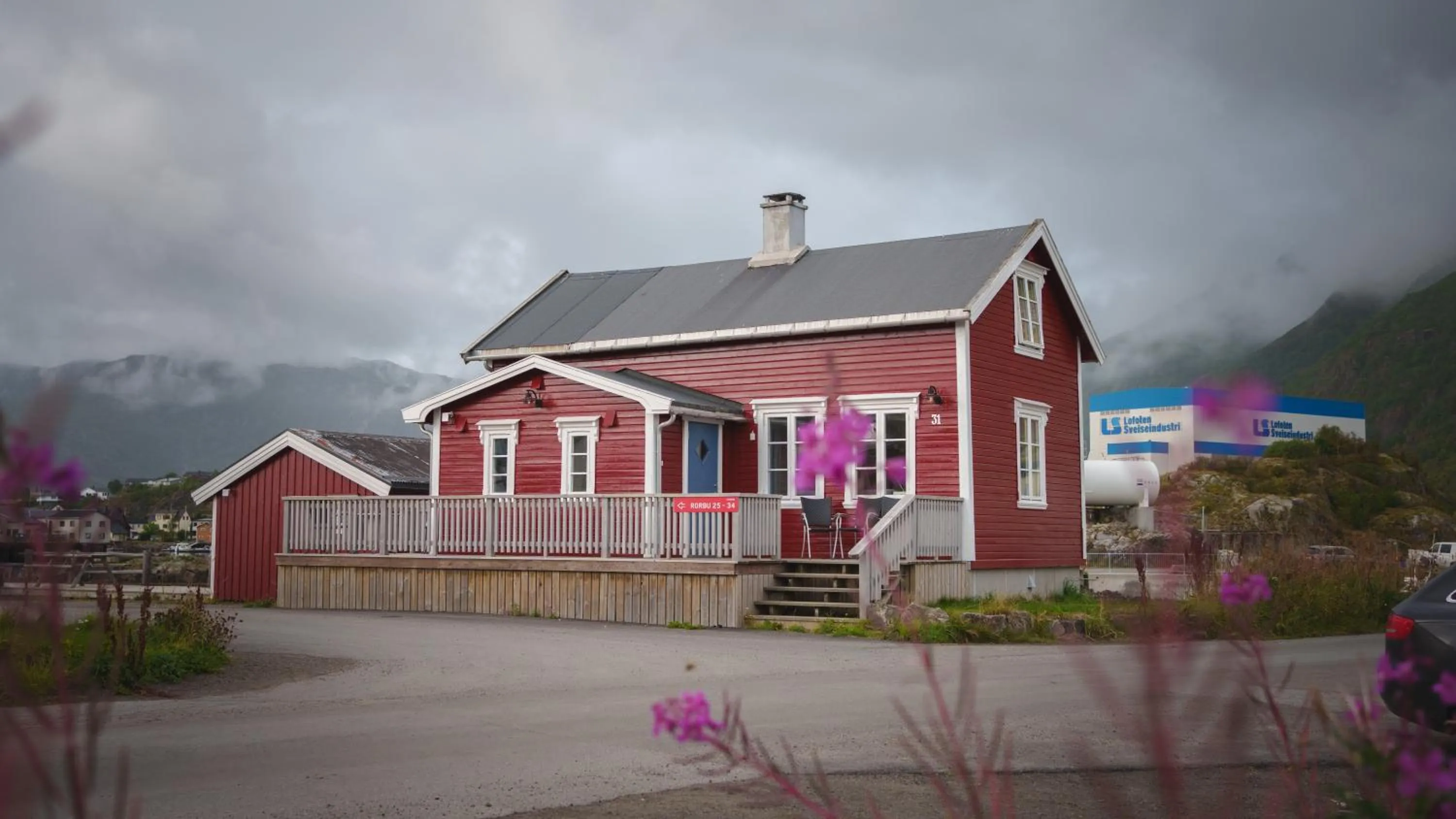 Facade/entrance in Svinøya Rorbuer