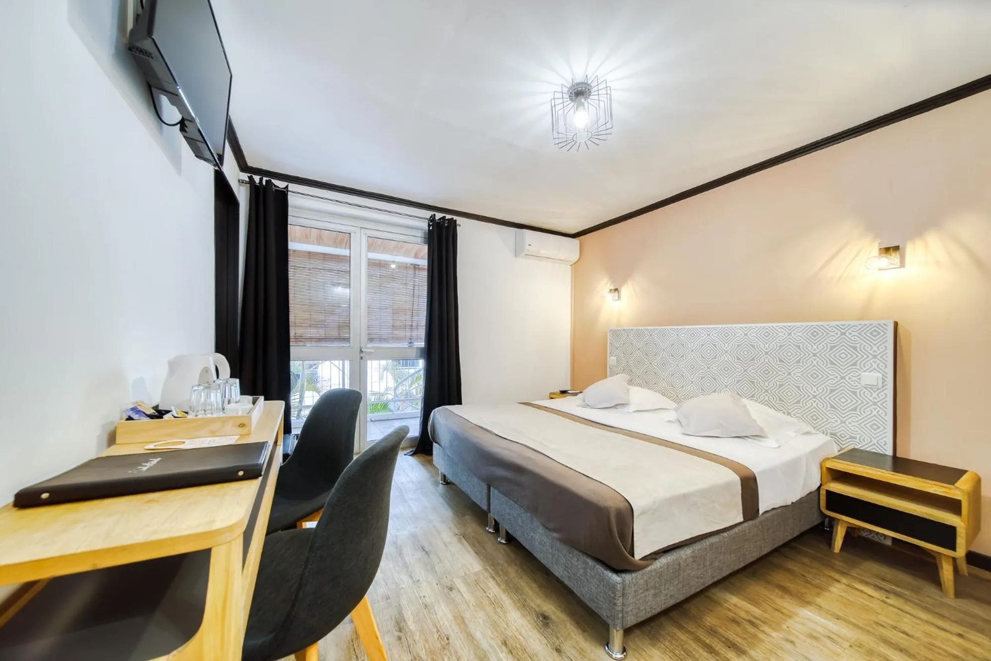 Bedroom, Bed in Sud Hôtel