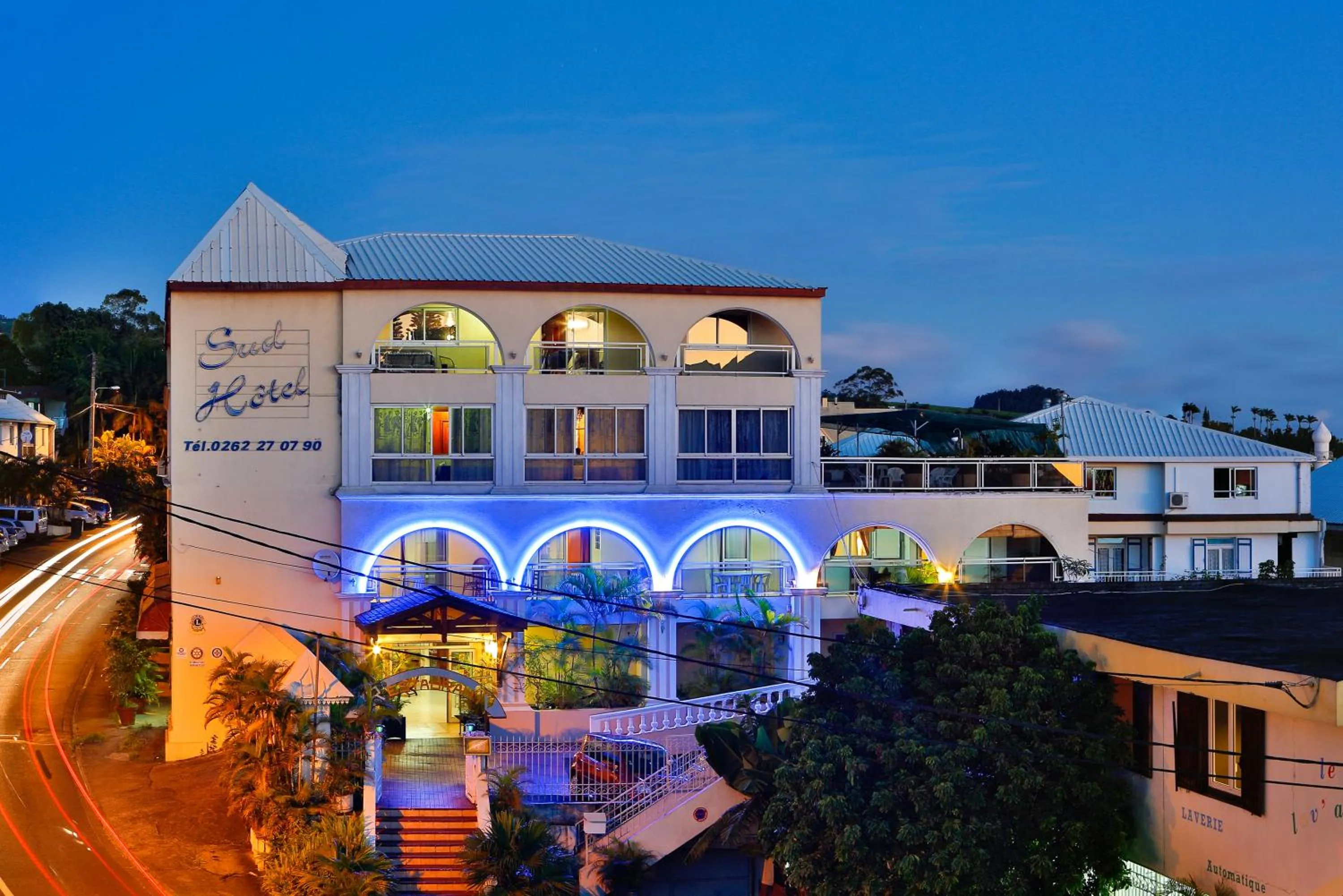 Facade/entrance in Sud Hôtel