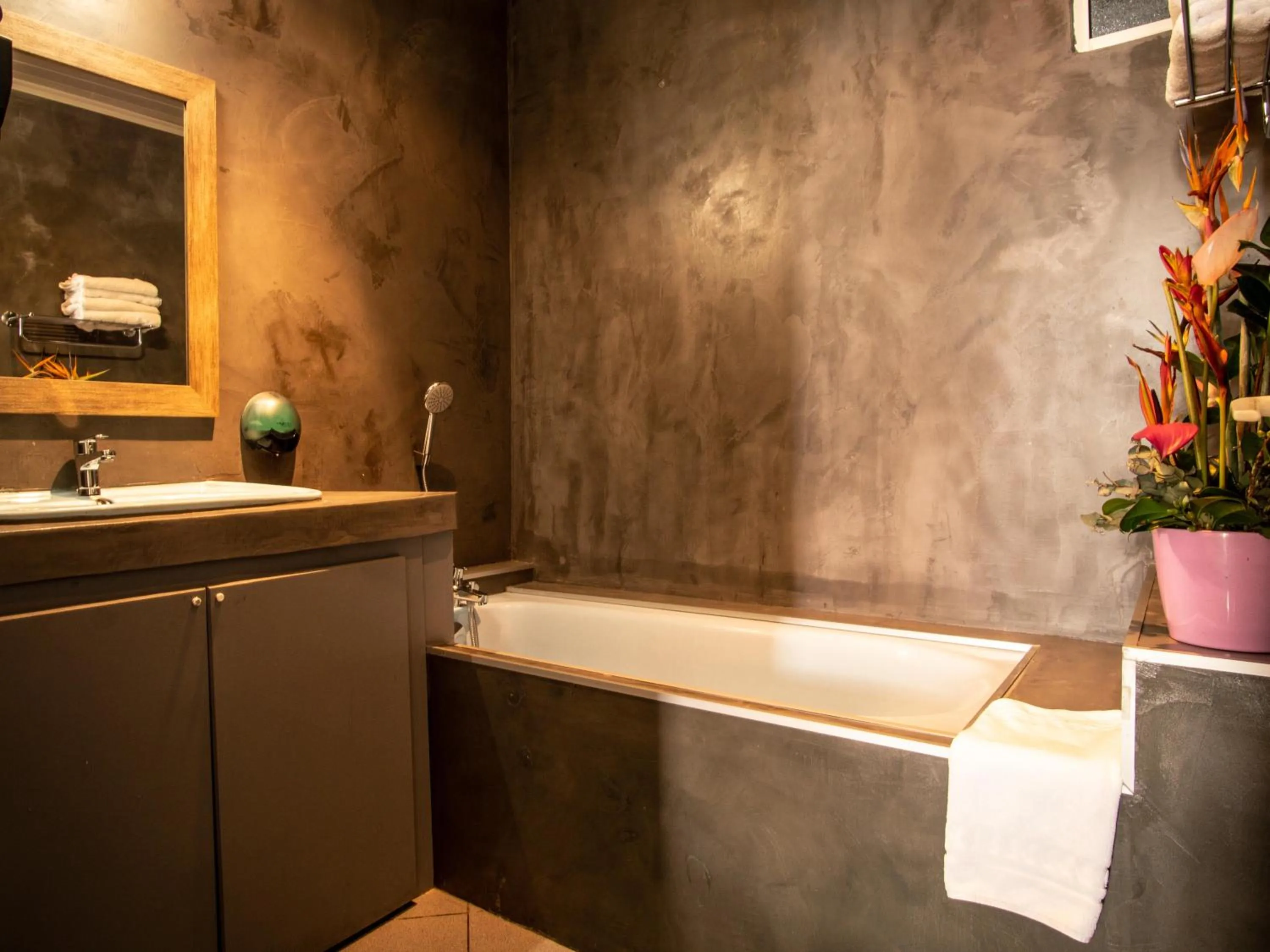 Bathroom in Sud Hôtel