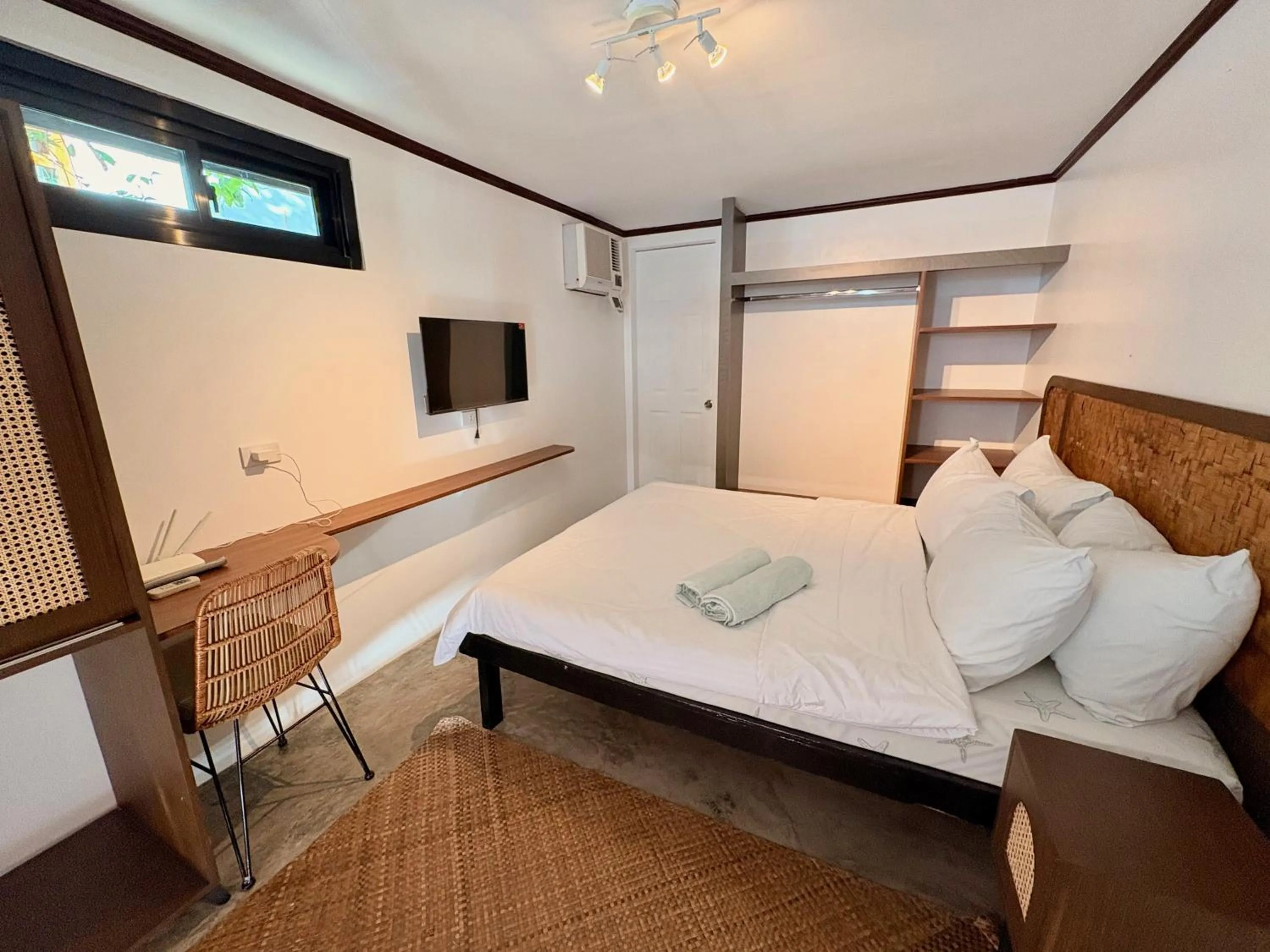 Bed in Villa Milagros Dive Inn Anilao