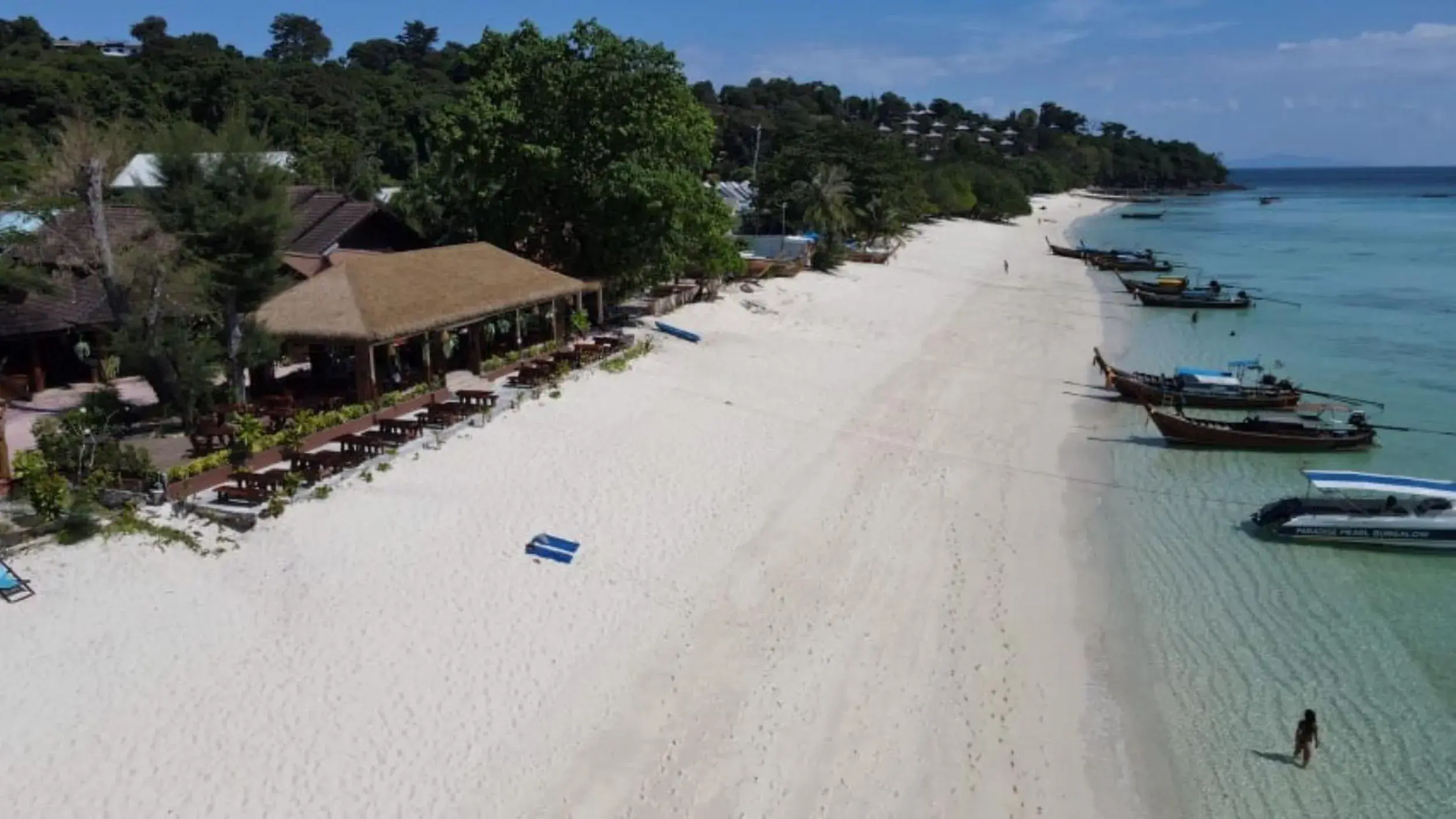 Bird's eye view in Paradise Pearl Bungalows Bird's eye view in Paradise Pearl Bungalows