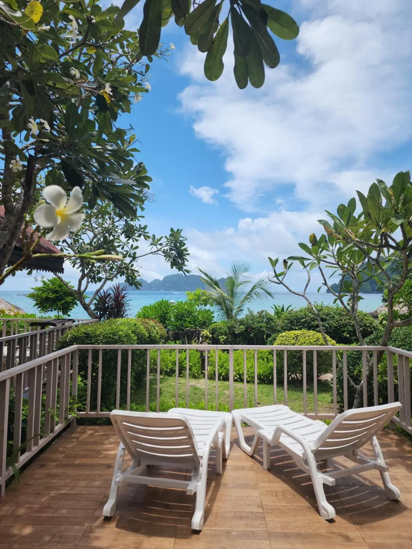 Double Room with Sea View in Paradise Pearl Bungalows Double Room with Sea View in Paradise Pearl Bungalows