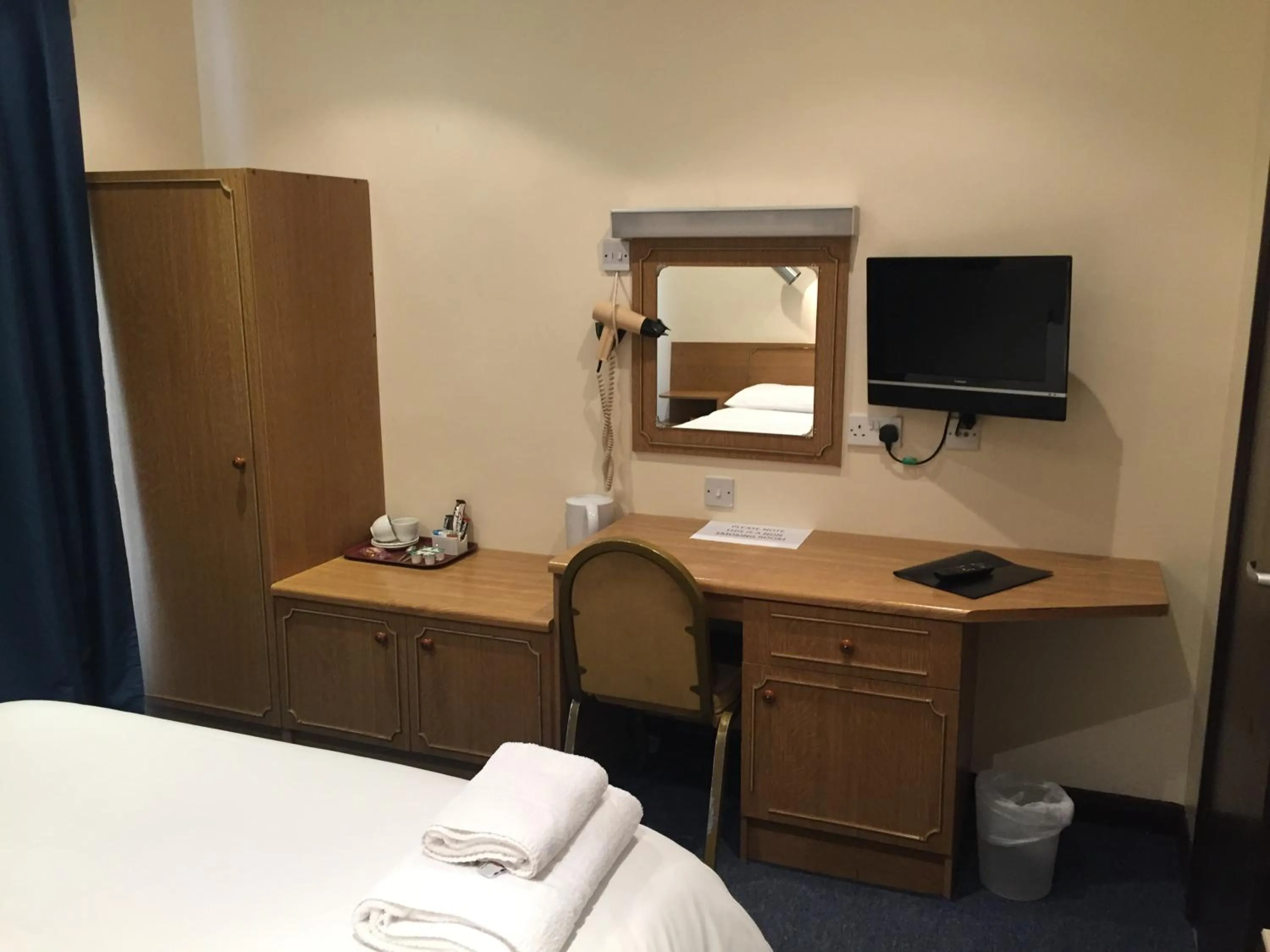 Bed in The Abbey Hotel and conference centre