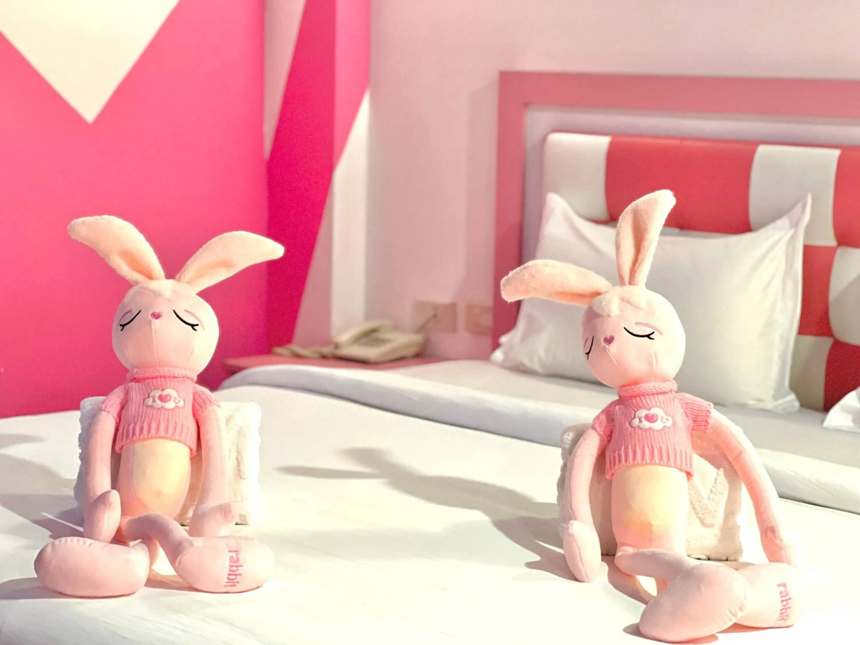 Decorative detail, Bed in The Wai Hotel Danok