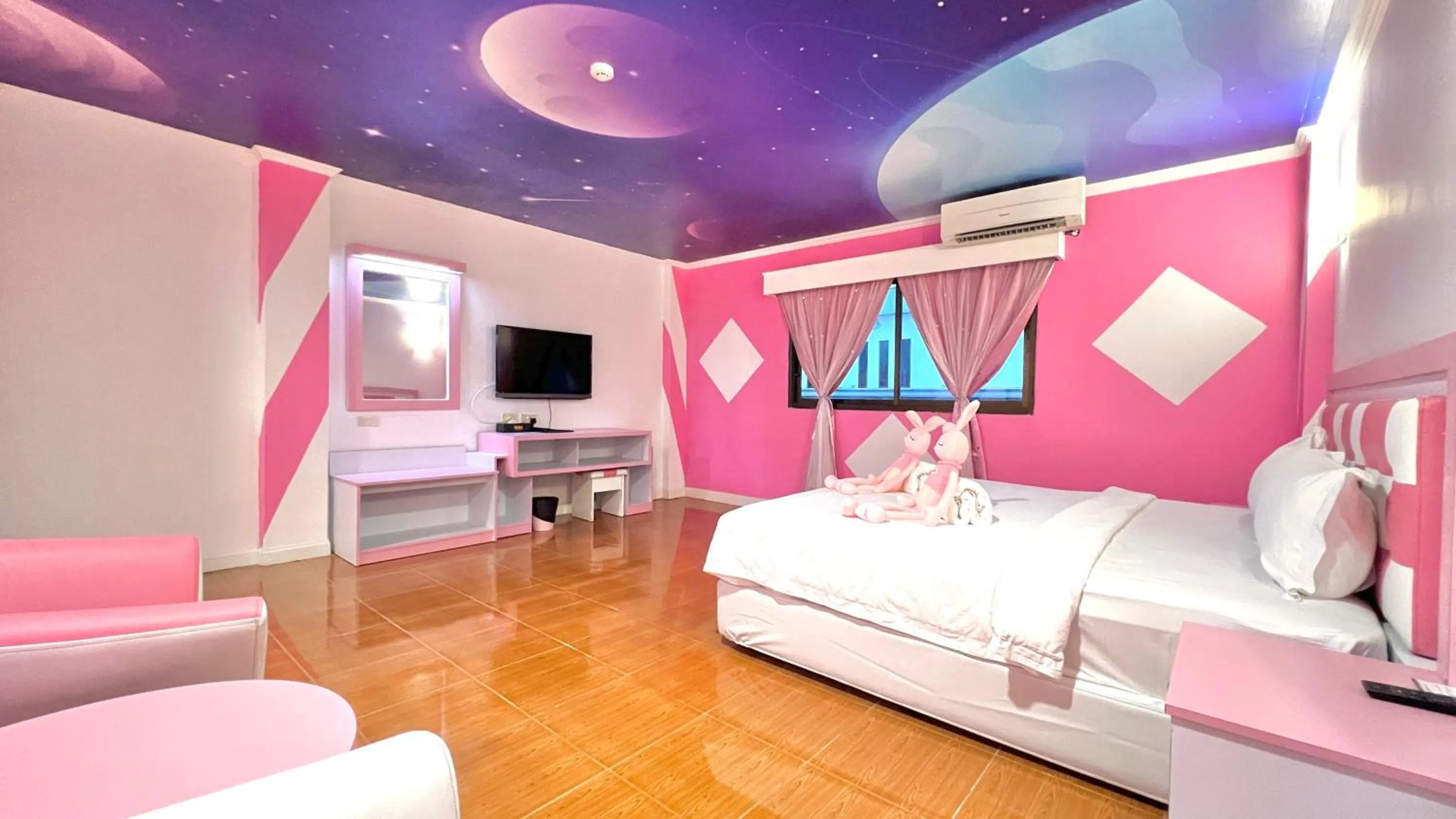 Bedroom, Bed in The Wai Hotel Danok