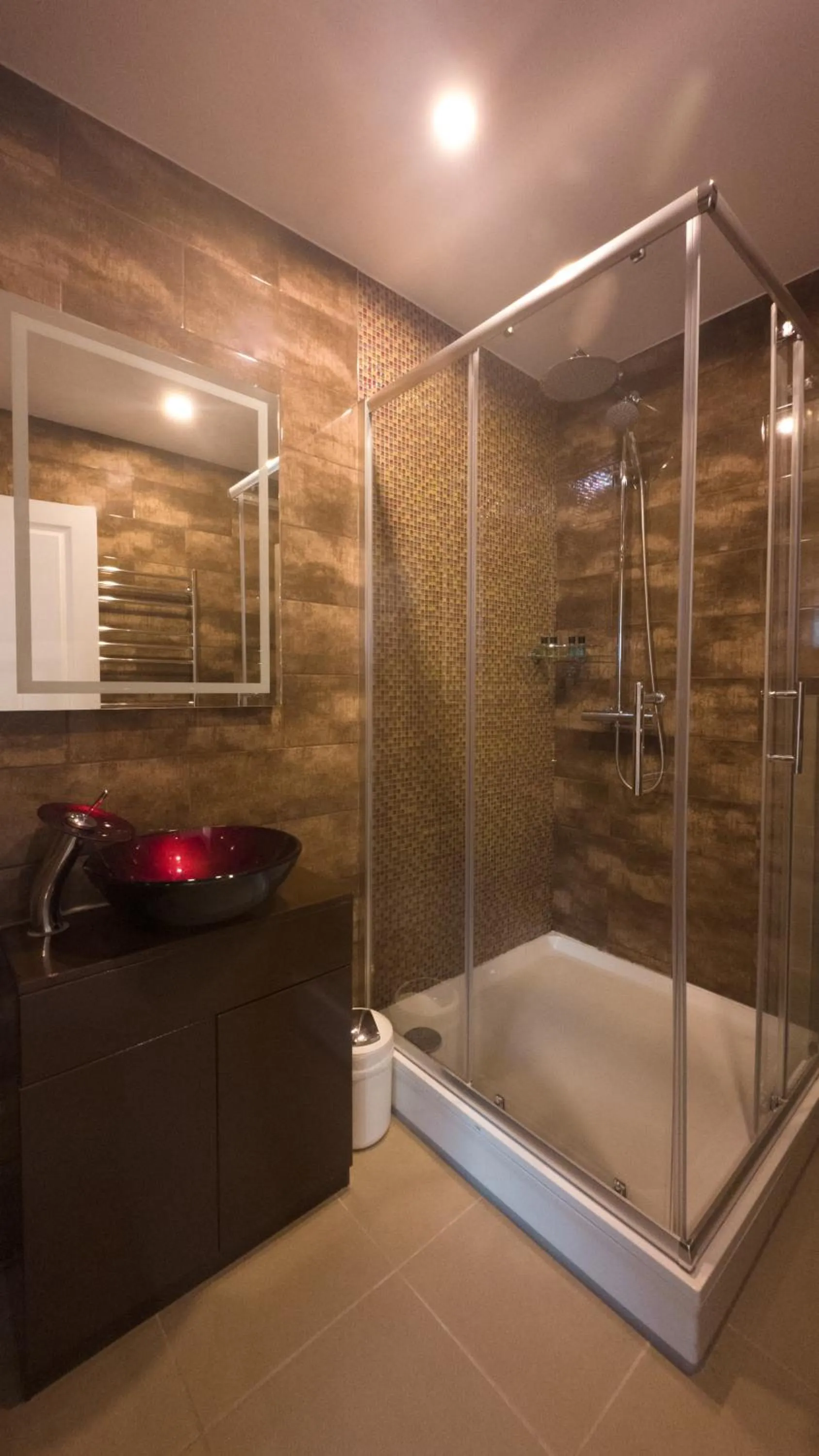 Bathroom in OYO Newquay Beach Hotel