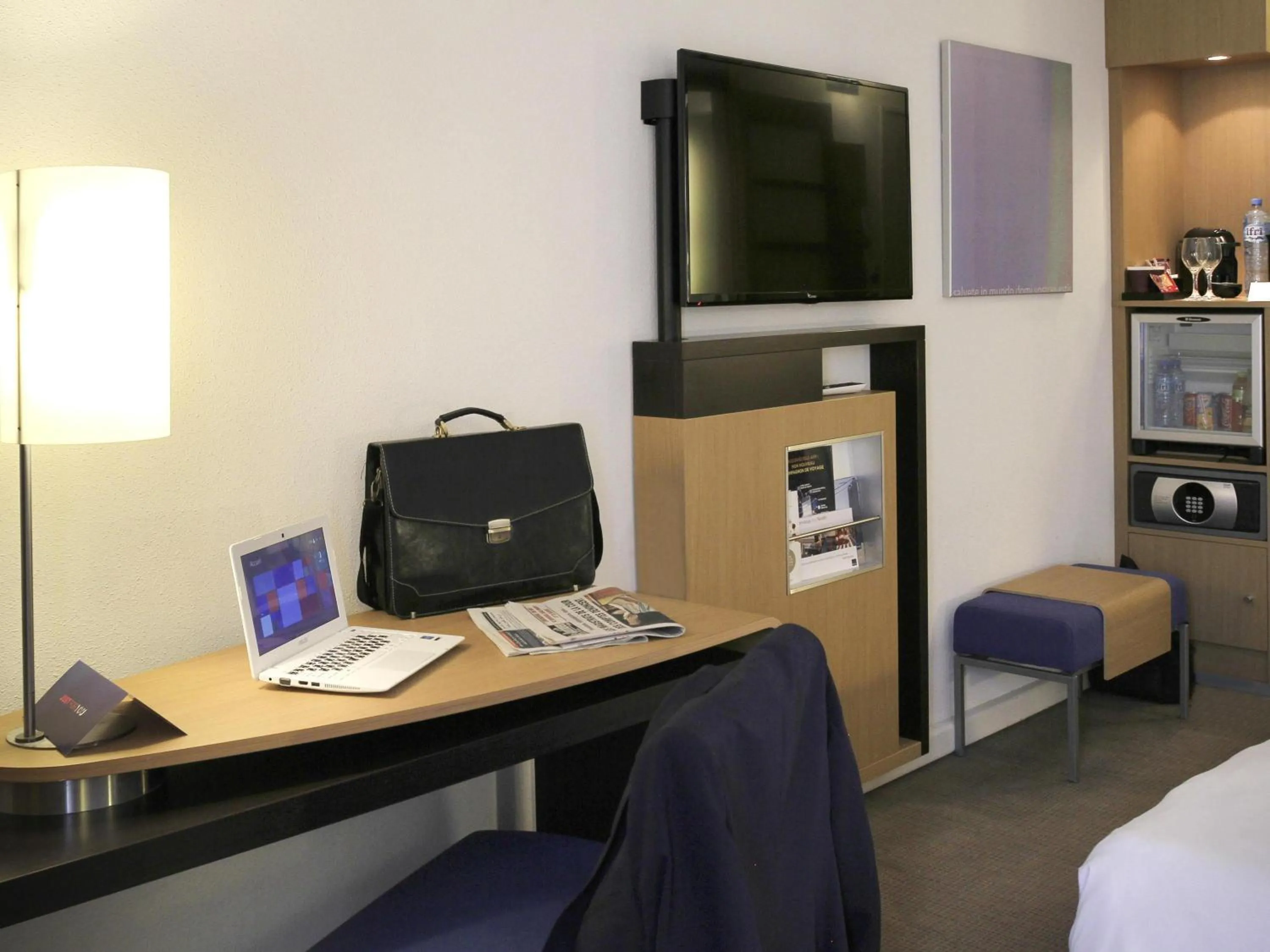 Bedroom, Bed in Novotel Constantine