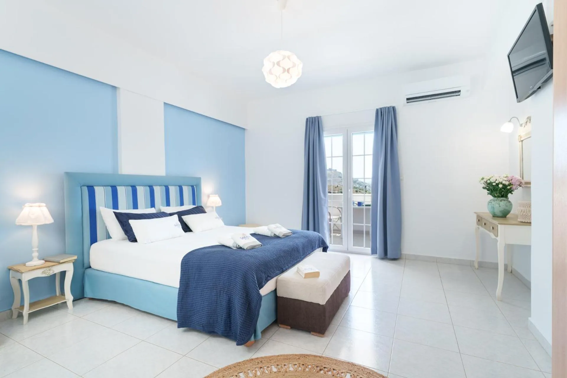 Bed in Saraya Resort