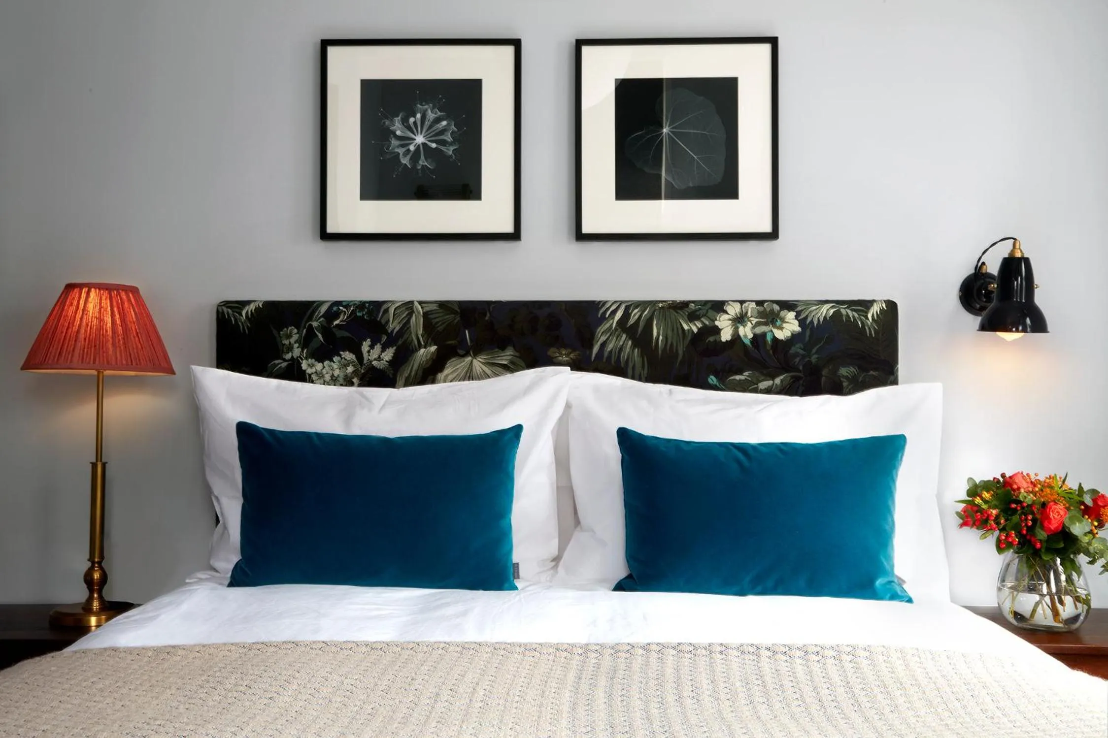 Bedroom in The Coach