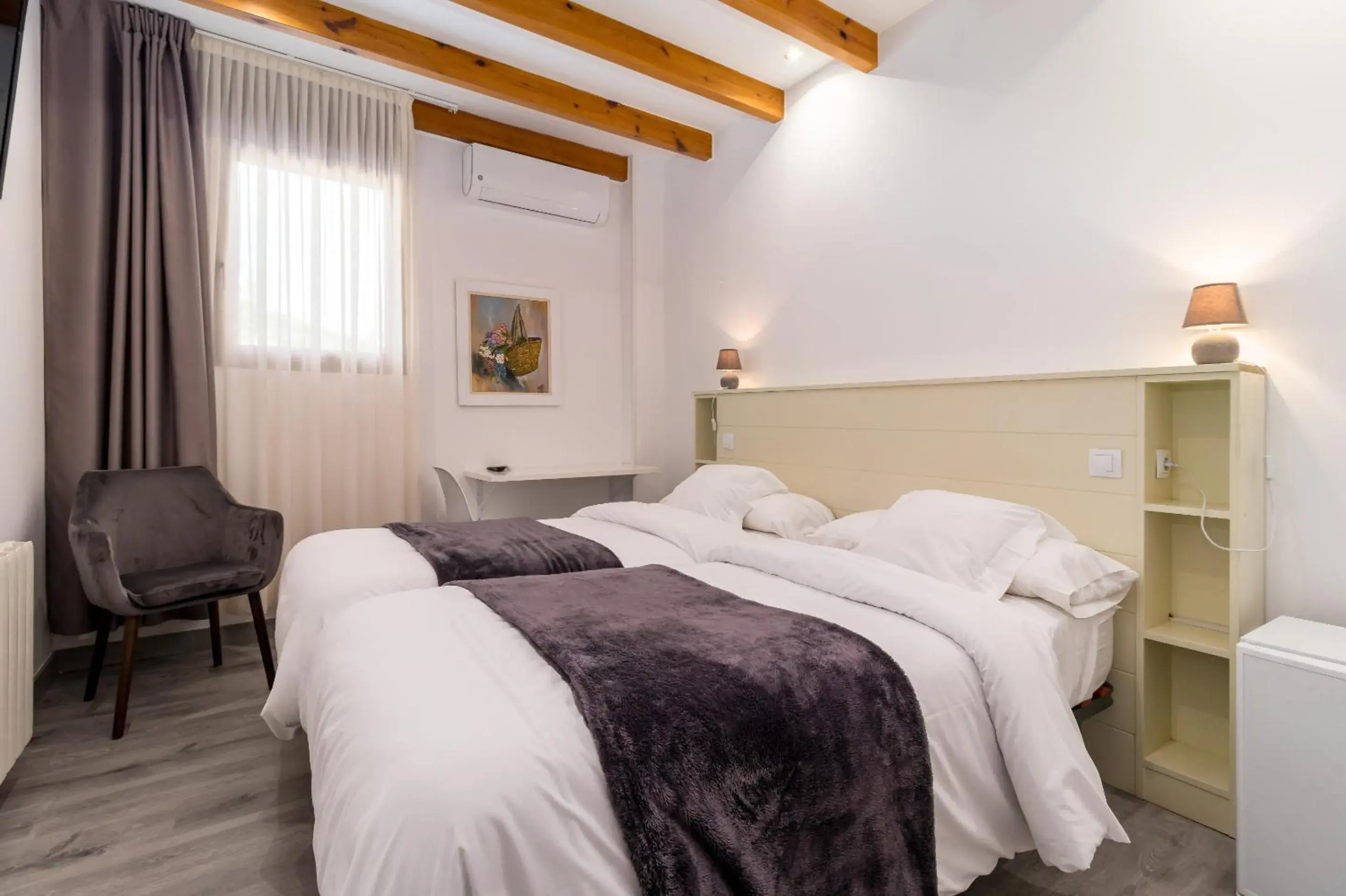 Standard Double Room - single occupancy in Hotel SanMar Standard Double Room - single occupancy in Hotel SanMar