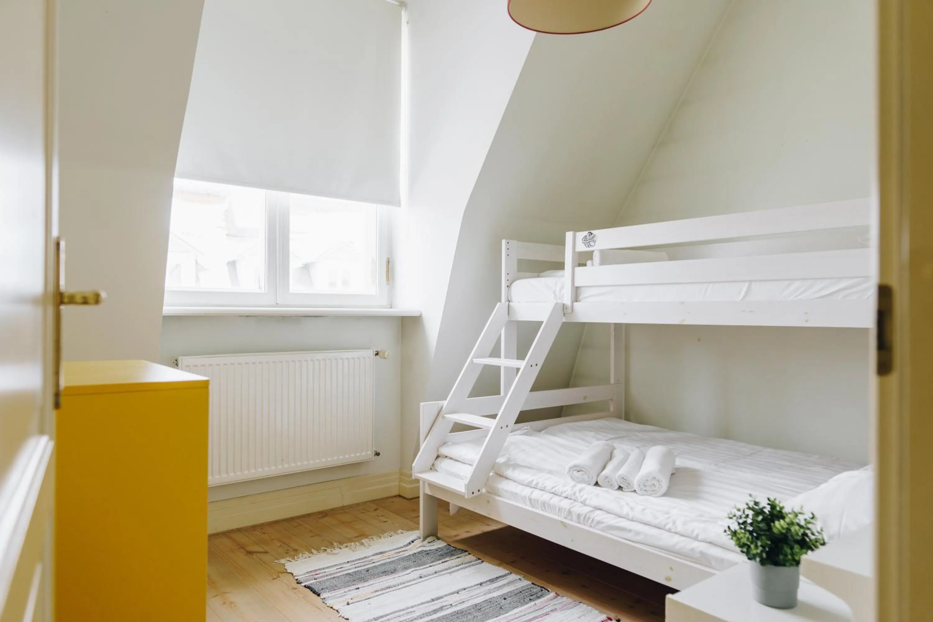 Bed in Dream Stay - Art gallery Family Apartment with 2 Bathrooms