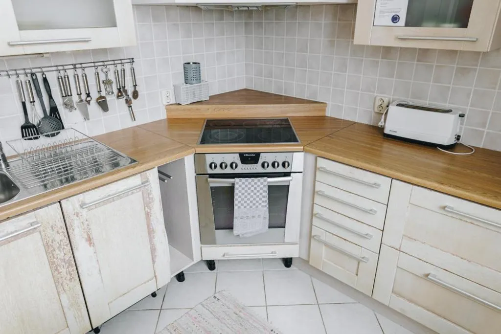 kitchen in Dream Stay - Art gallery Family Apartment with 2 Bathrooms