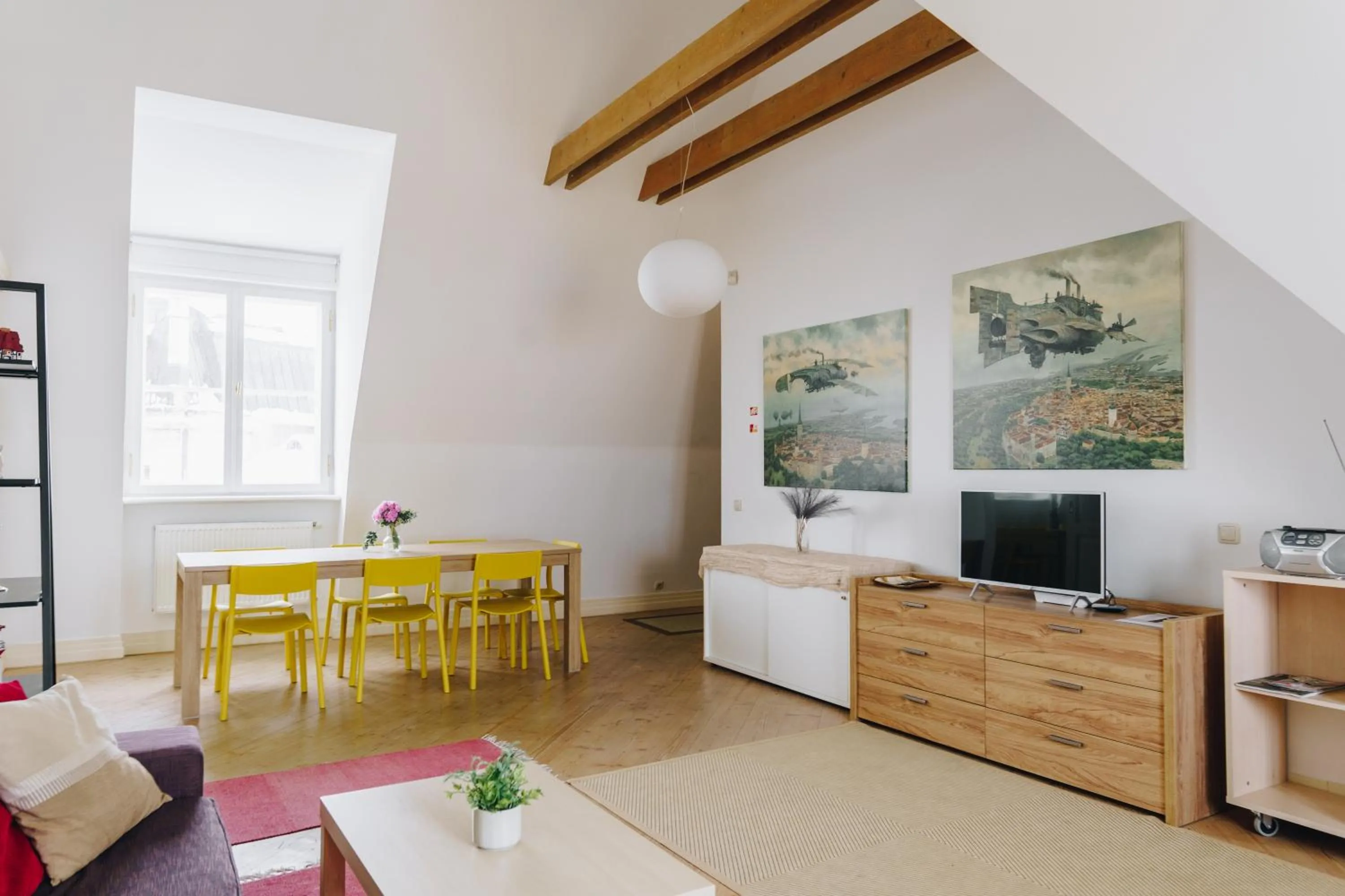 TV and multimedia in Dream Stay - Art gallery Family Apartment with 2 Bathrooms