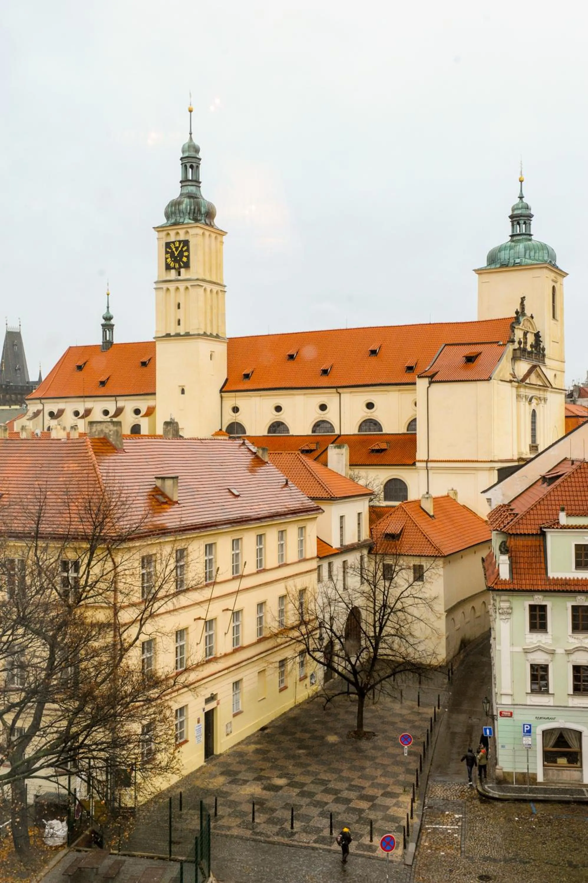 Day in Myo Hotel Mysterius