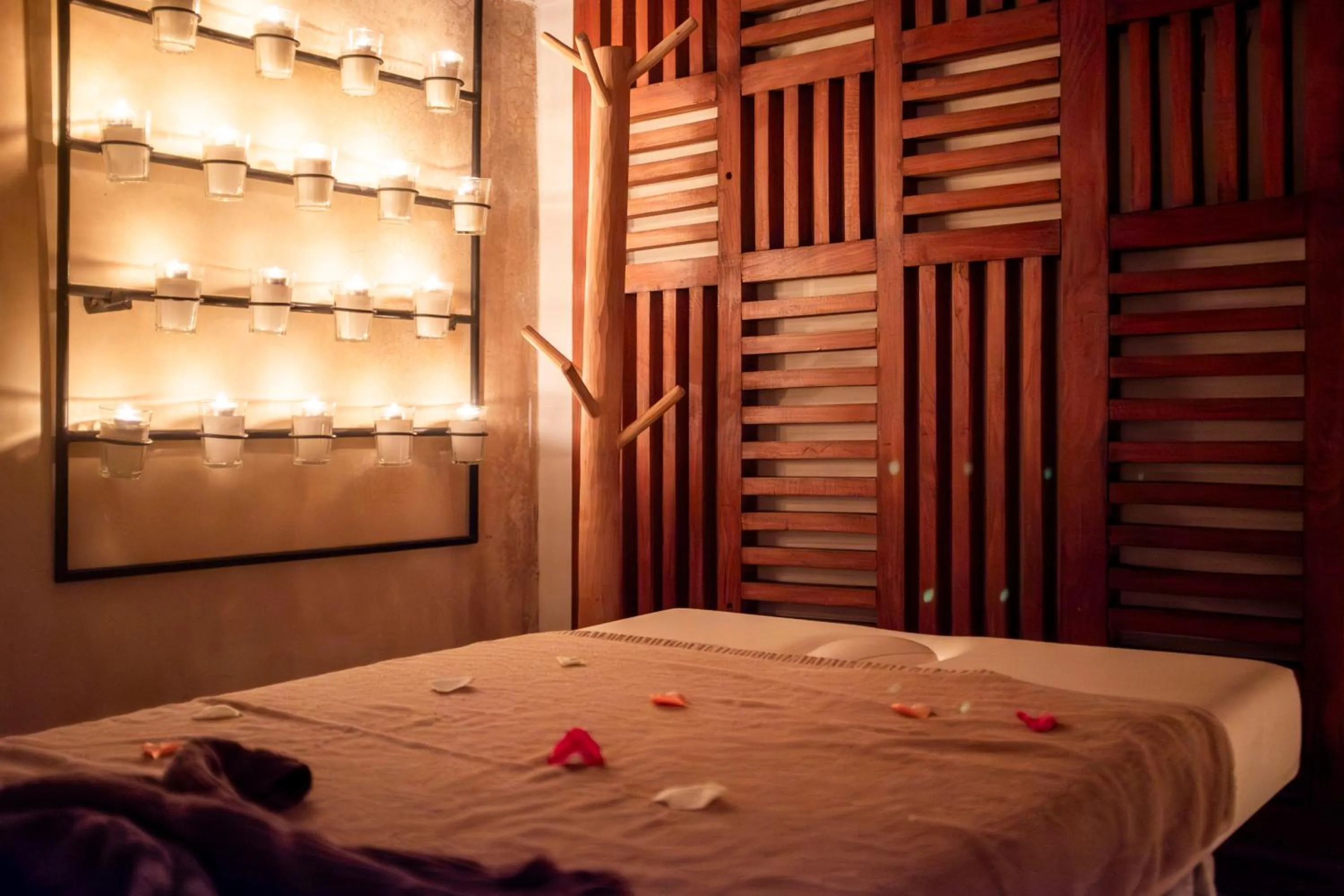 Massage, Bed in Riad Le Coq Berbère