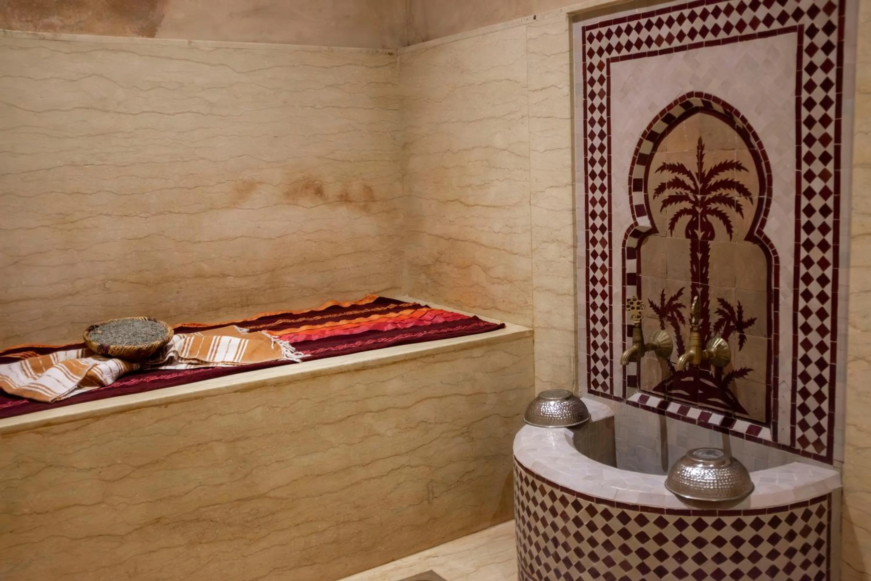 Spa and wellness centre/facilities in Riad Le Coq Berbère