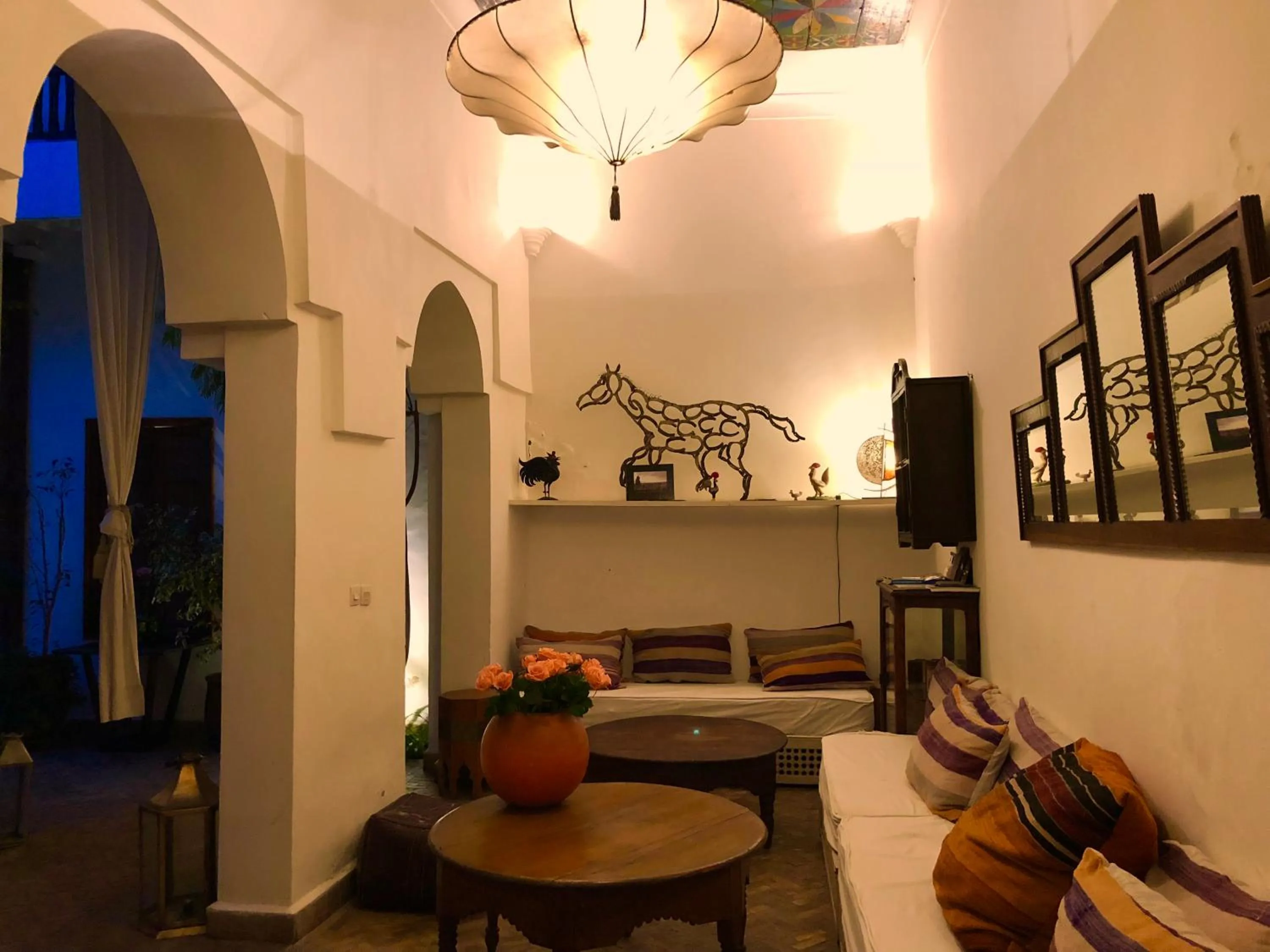 Living room in Riad Le Coq Berbère