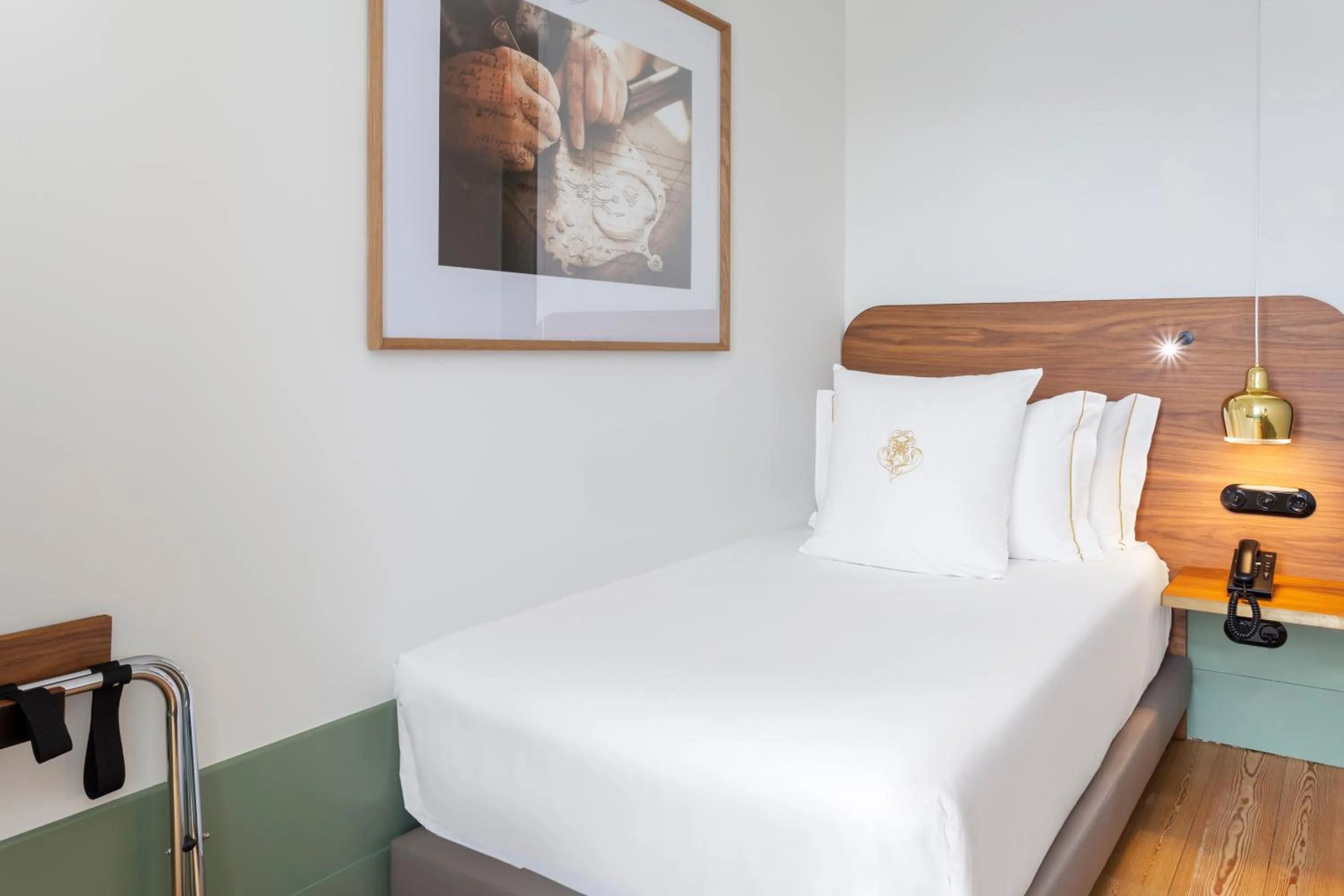 Bed in One Shot Aliados Goldsmith