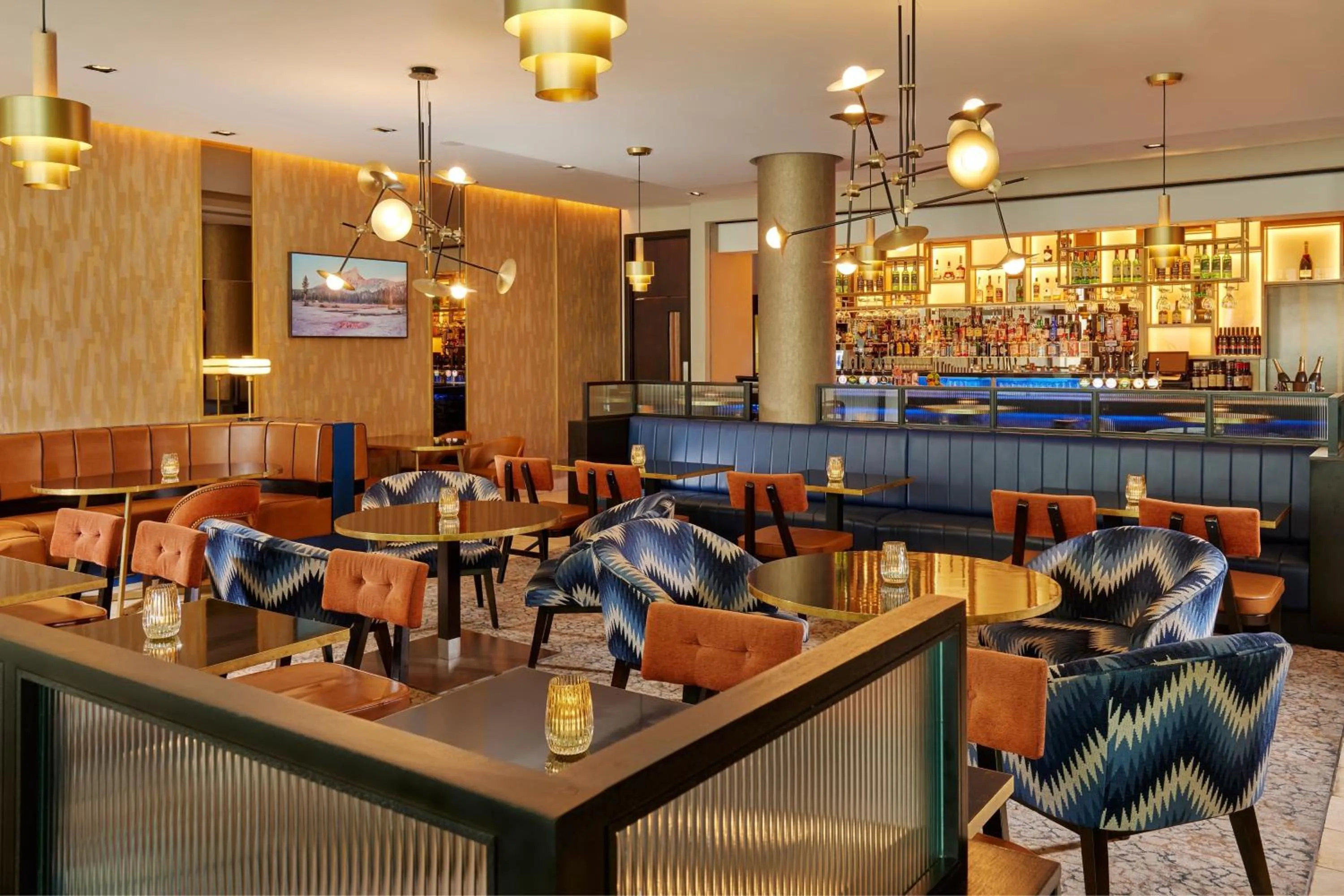 Lounge or bar in Sheraton Athlone Hotel