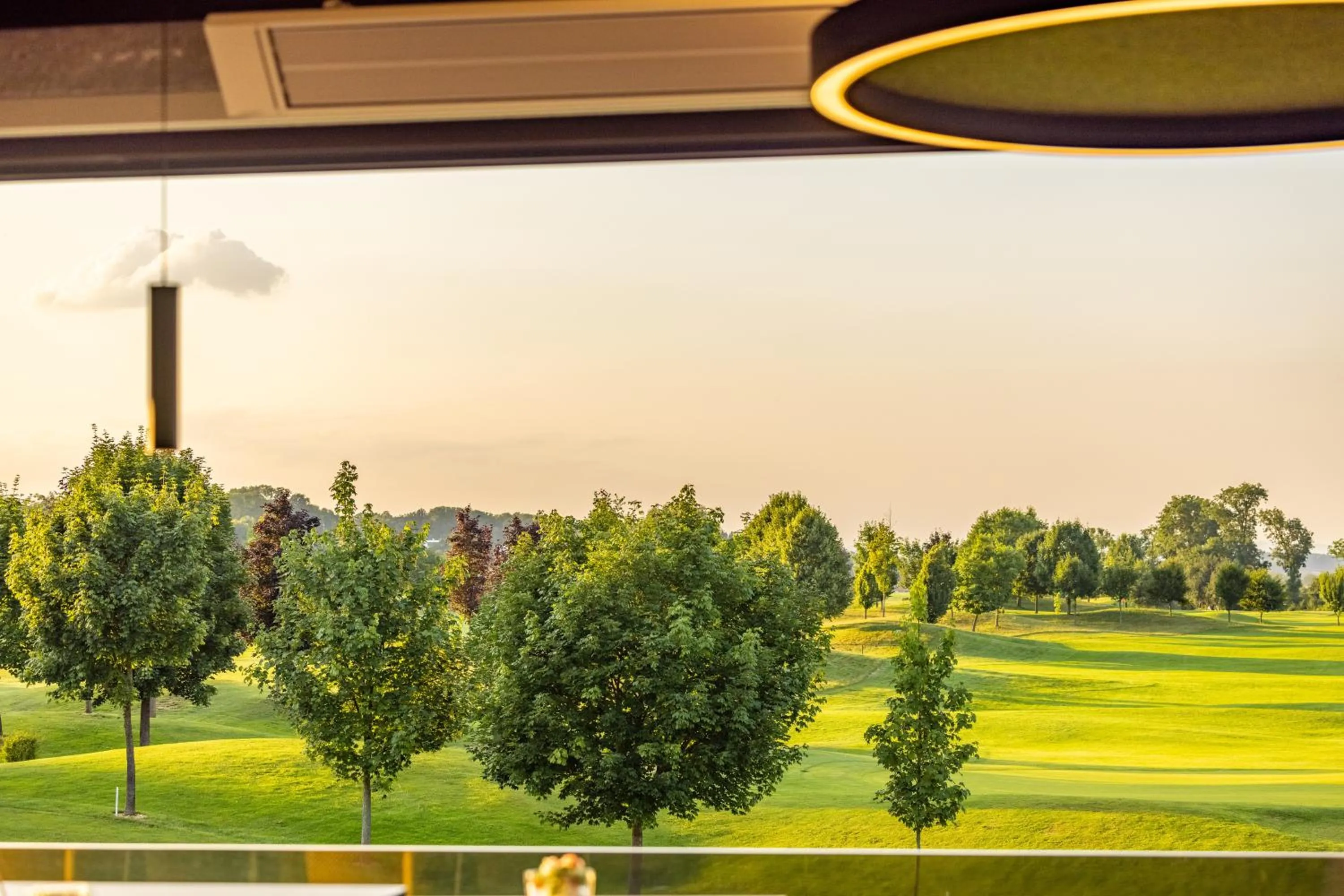 Restaurant/places to eat in Metzenhof