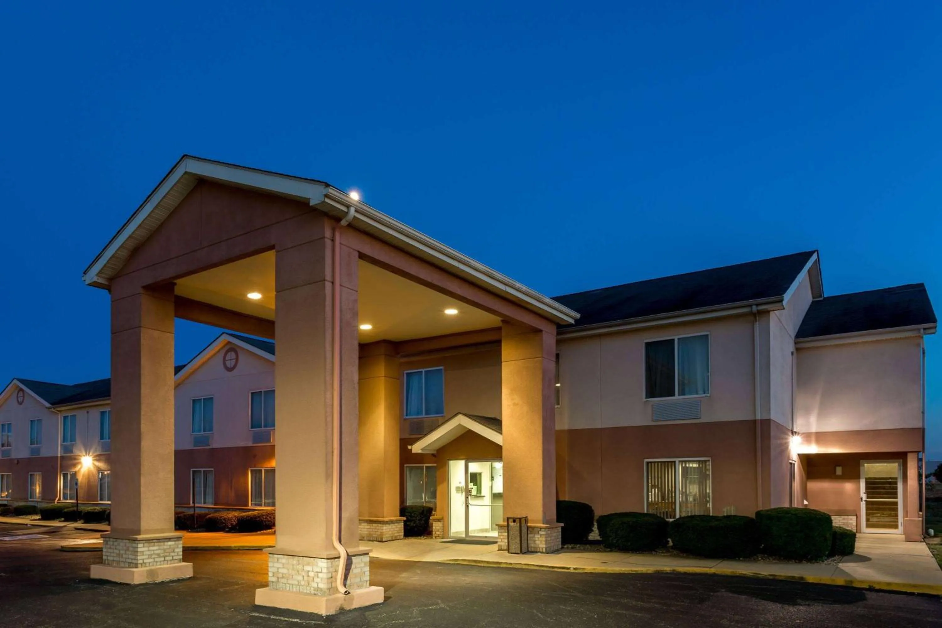 Property building in Super 8 by Wyndham Frankfort IN