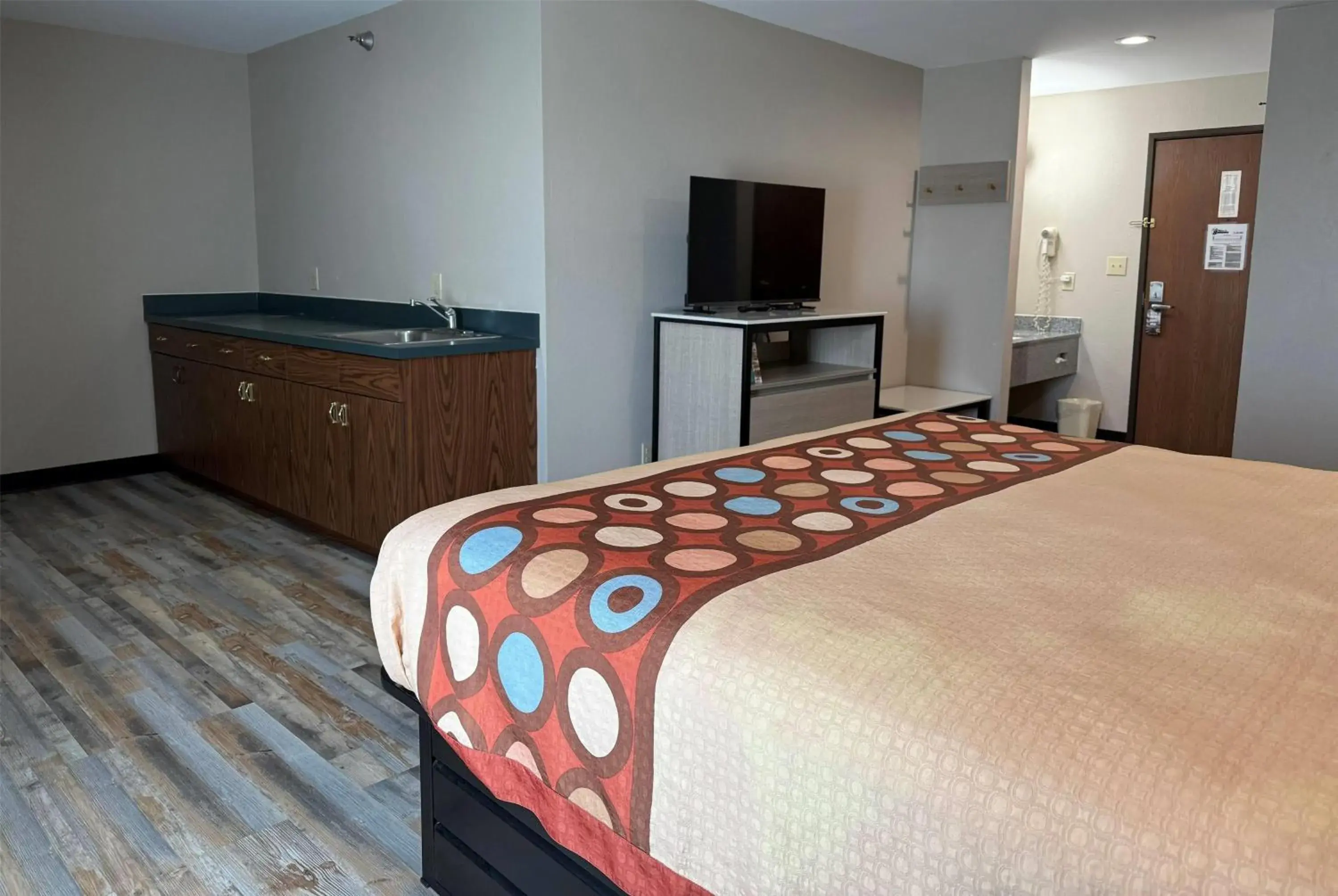 Photo of the whole room, Bed in Super 8 by Wyndham Frankfort IN Photo of the whole room, Bed in Super 8 by Wyndham Frankfort IN