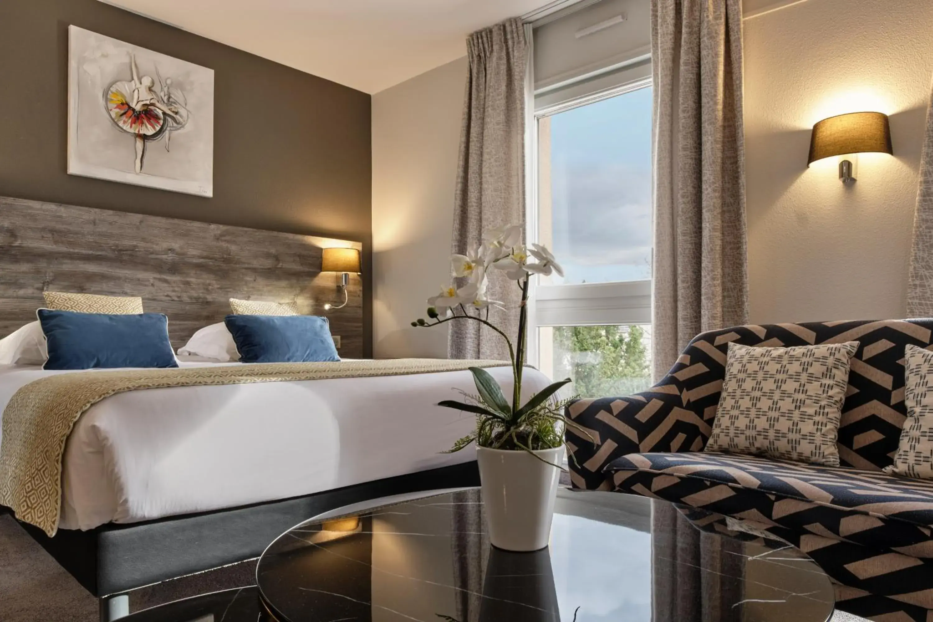 Bedroom, Bed in Hotel Restaurant Crystal Bedroom, Bed in Hotel Restaurant Crystal