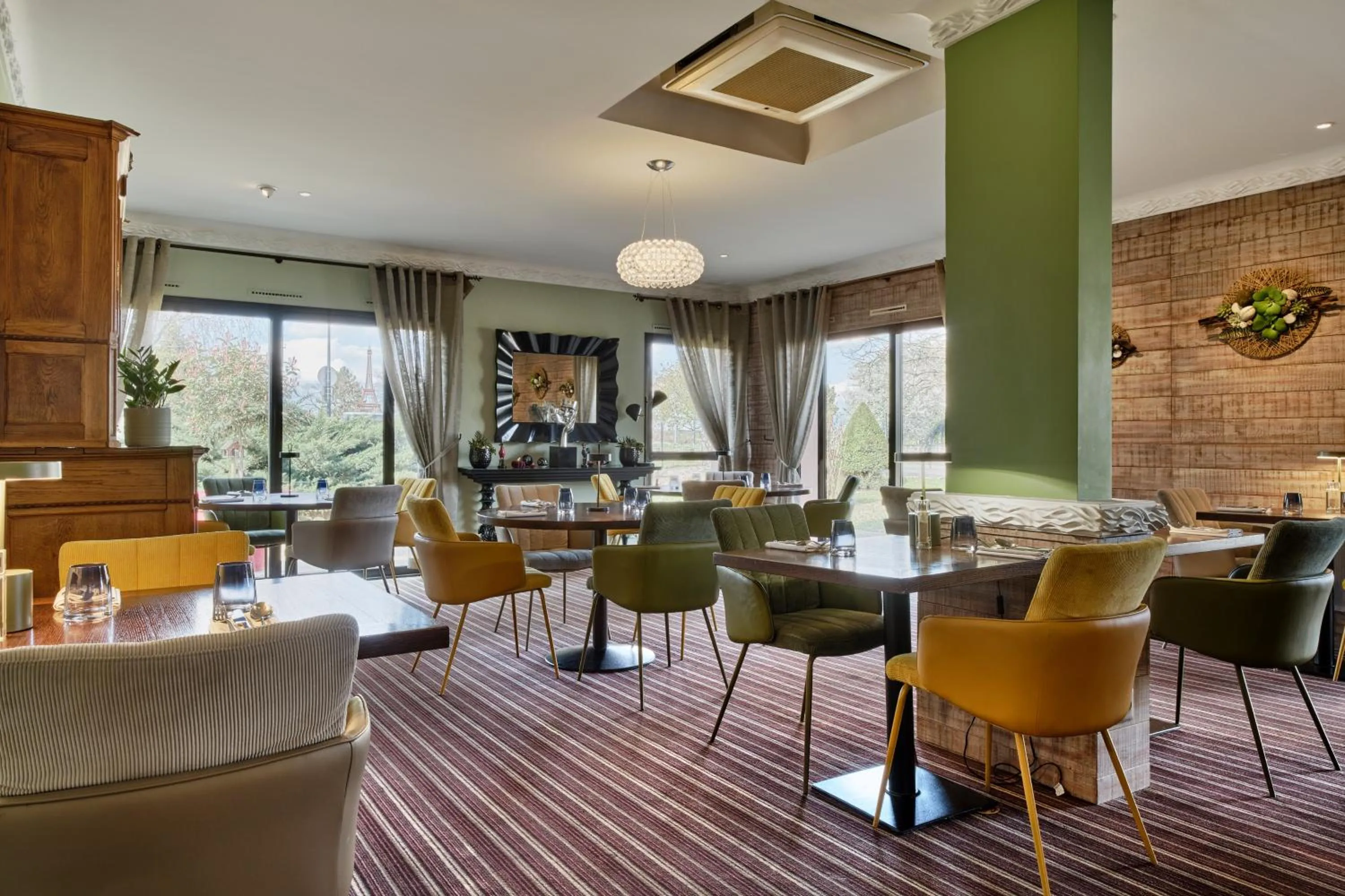 Restaurant/places to eat in Hotel Restaurant Crystal