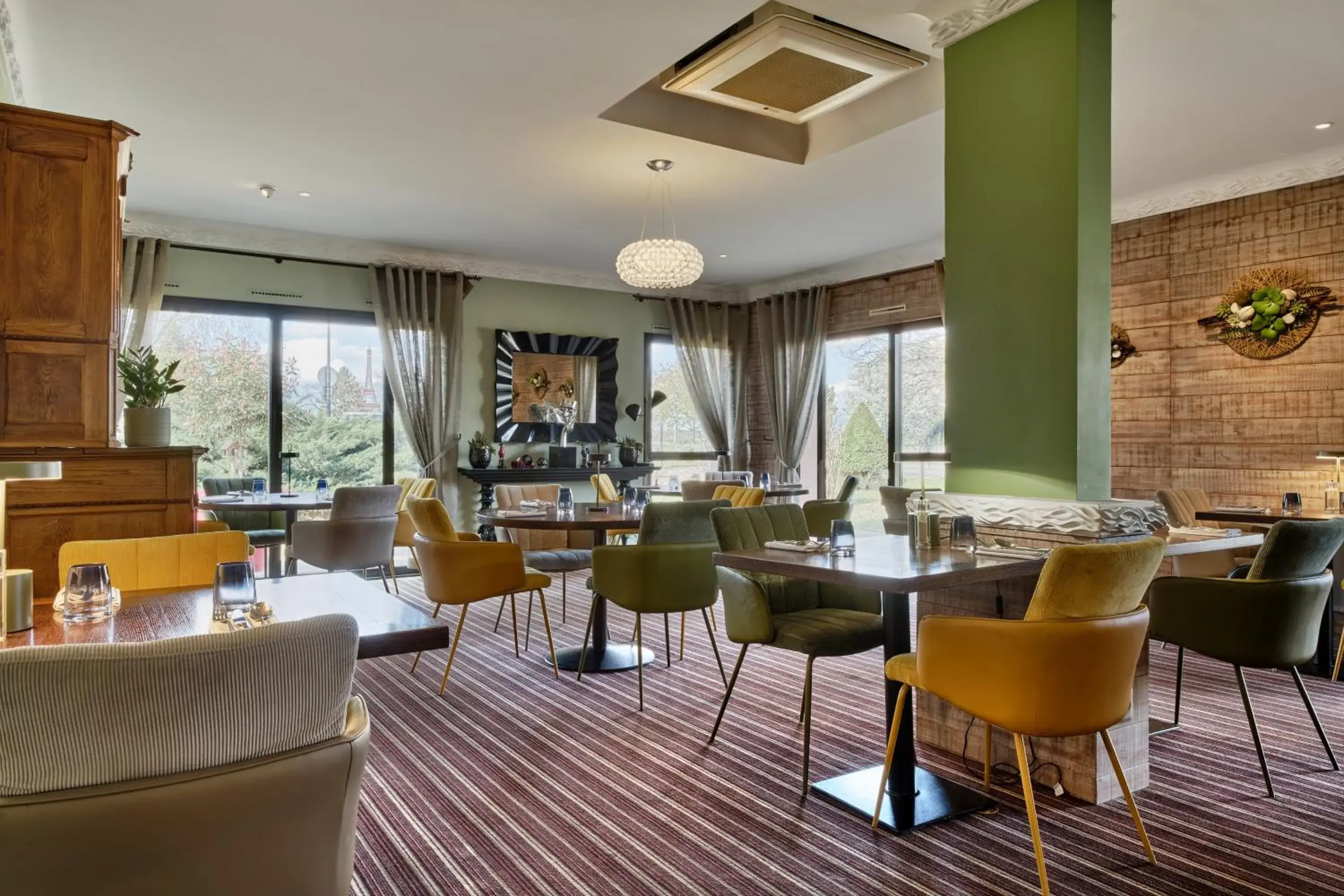 Restaurant/places to eat in Hotel Restaurant Crystal Restaurant/places to eat in Hotel Restaurant Crystal