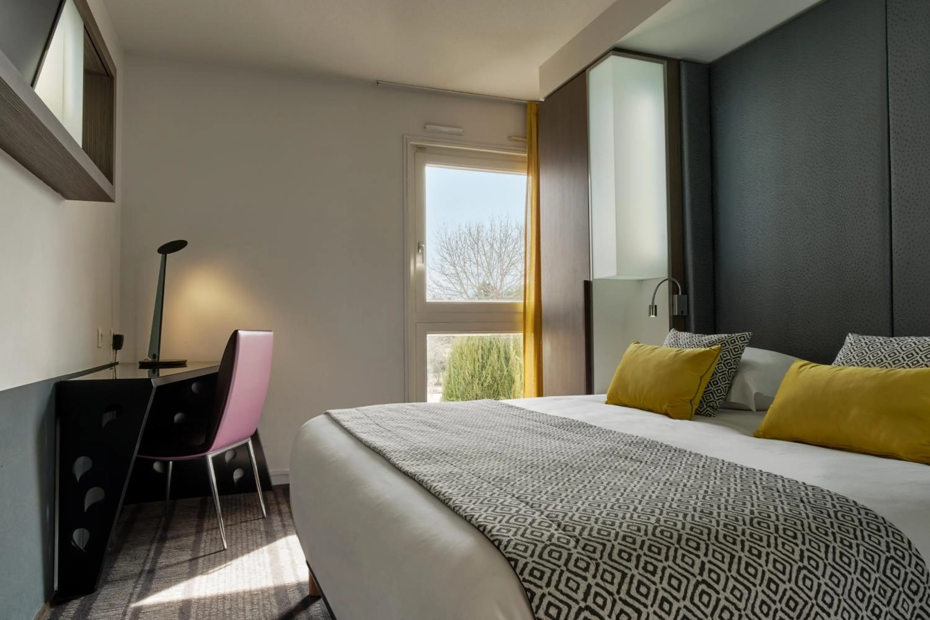 Bedroom, Bed in Hotel Restaurant Crystal