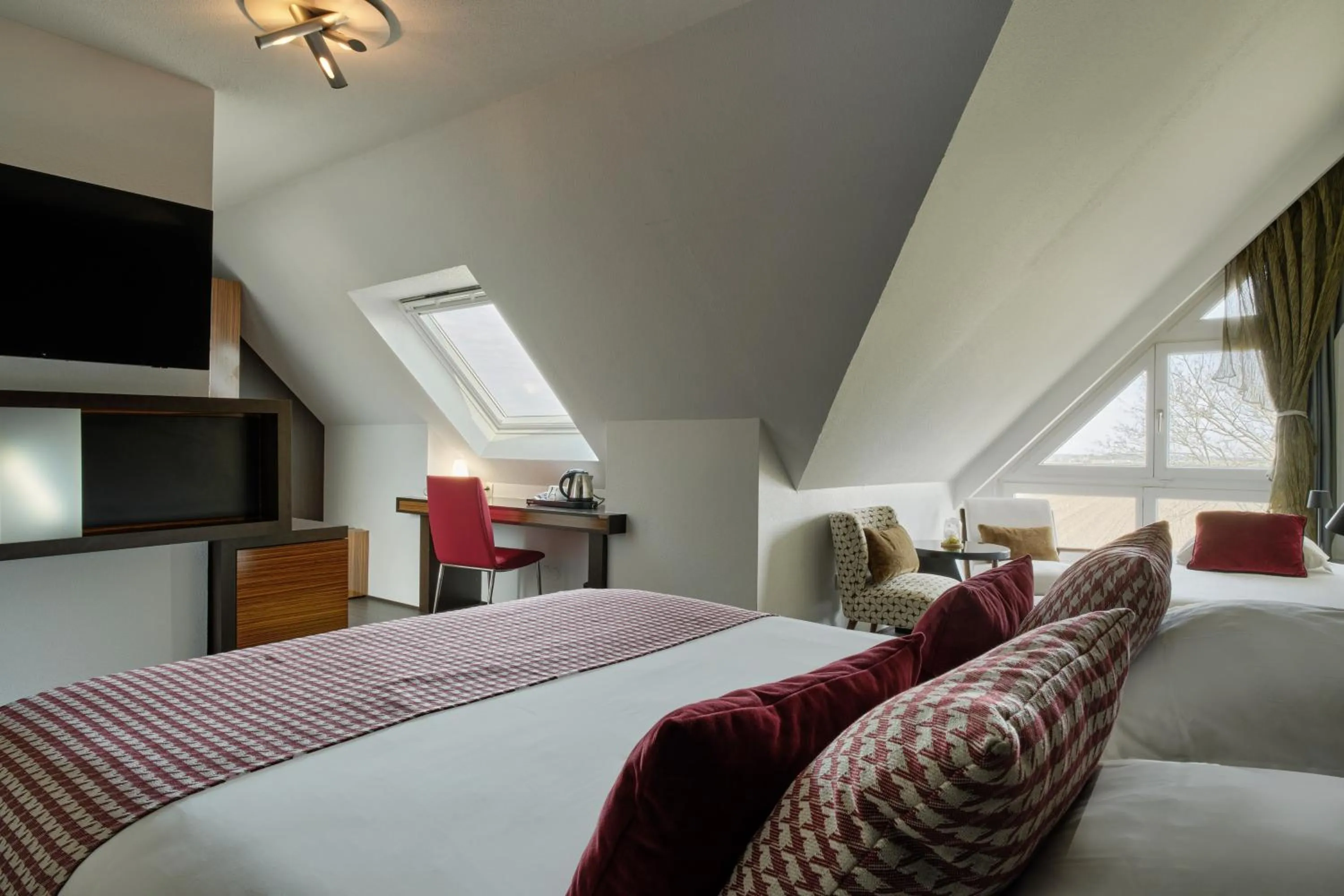 Bedroom, Bed in Hotel Restaurant Crystal