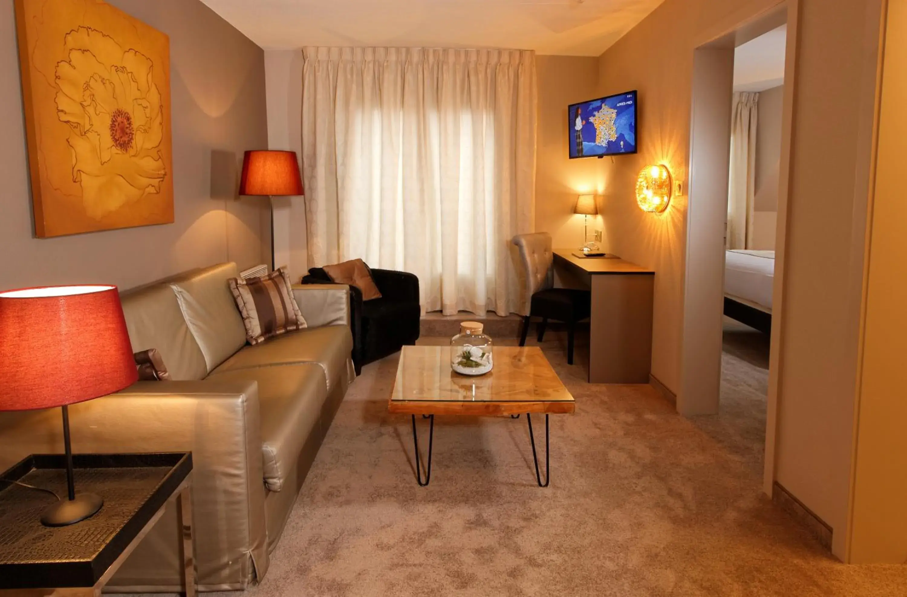 Suite (2 Adults) in Hotel Restaurant Crystal Suite (2 Adults) in Hotel Restaurant Crystal