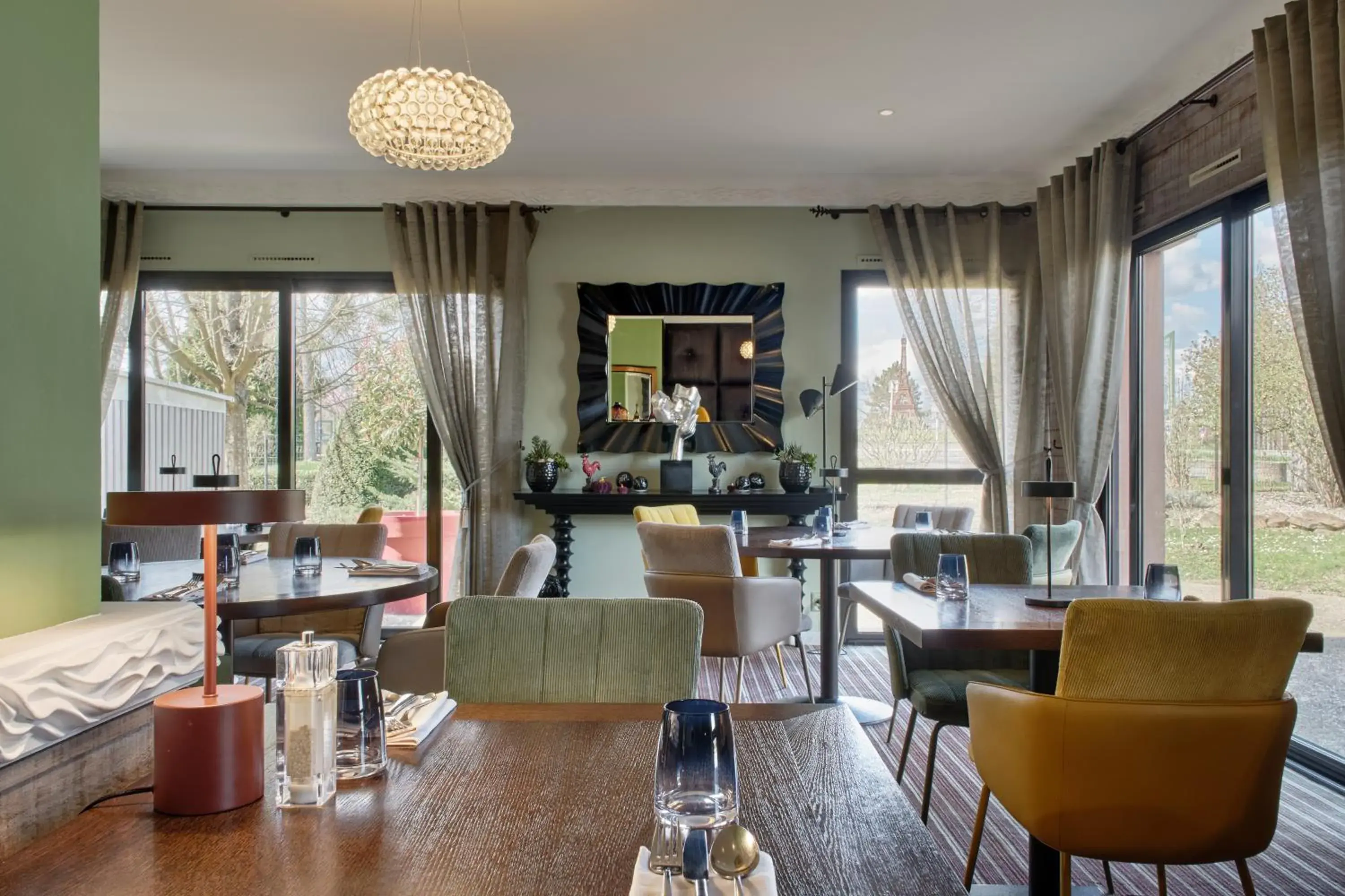 Restaurant/places to eat in Hotel Restaurant Crystal Restaurant/places to eat in Hotel Restaurant Crystal