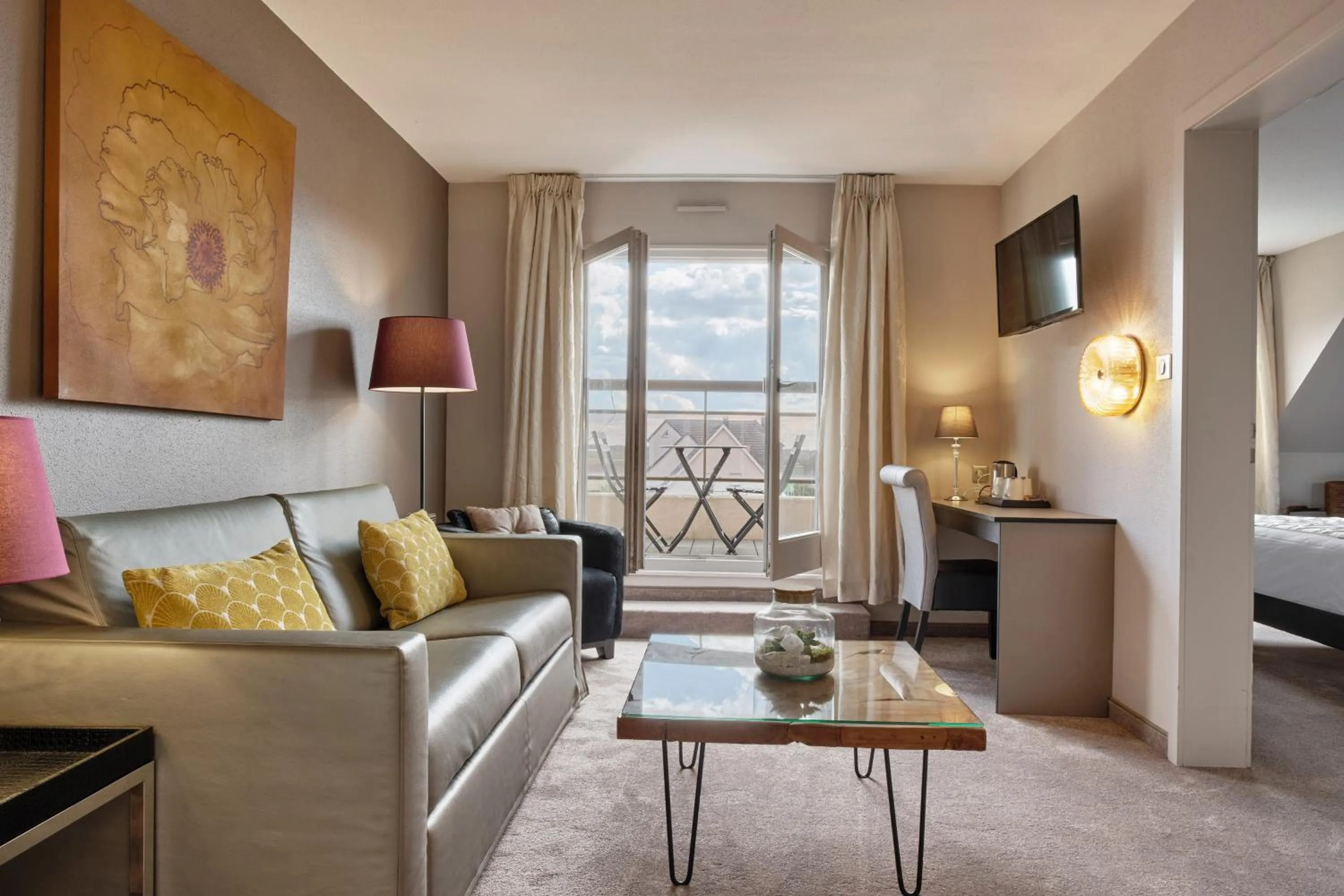 Bedroom, Bed in Hotel Restaurant Crystal