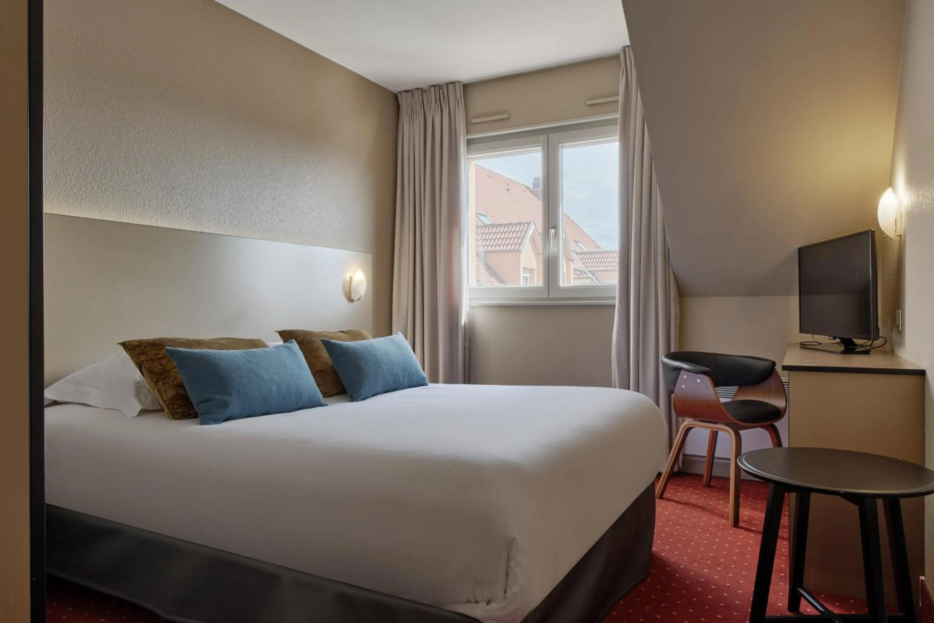 Bedroom, Bed in Hotel Restaurant Crystal