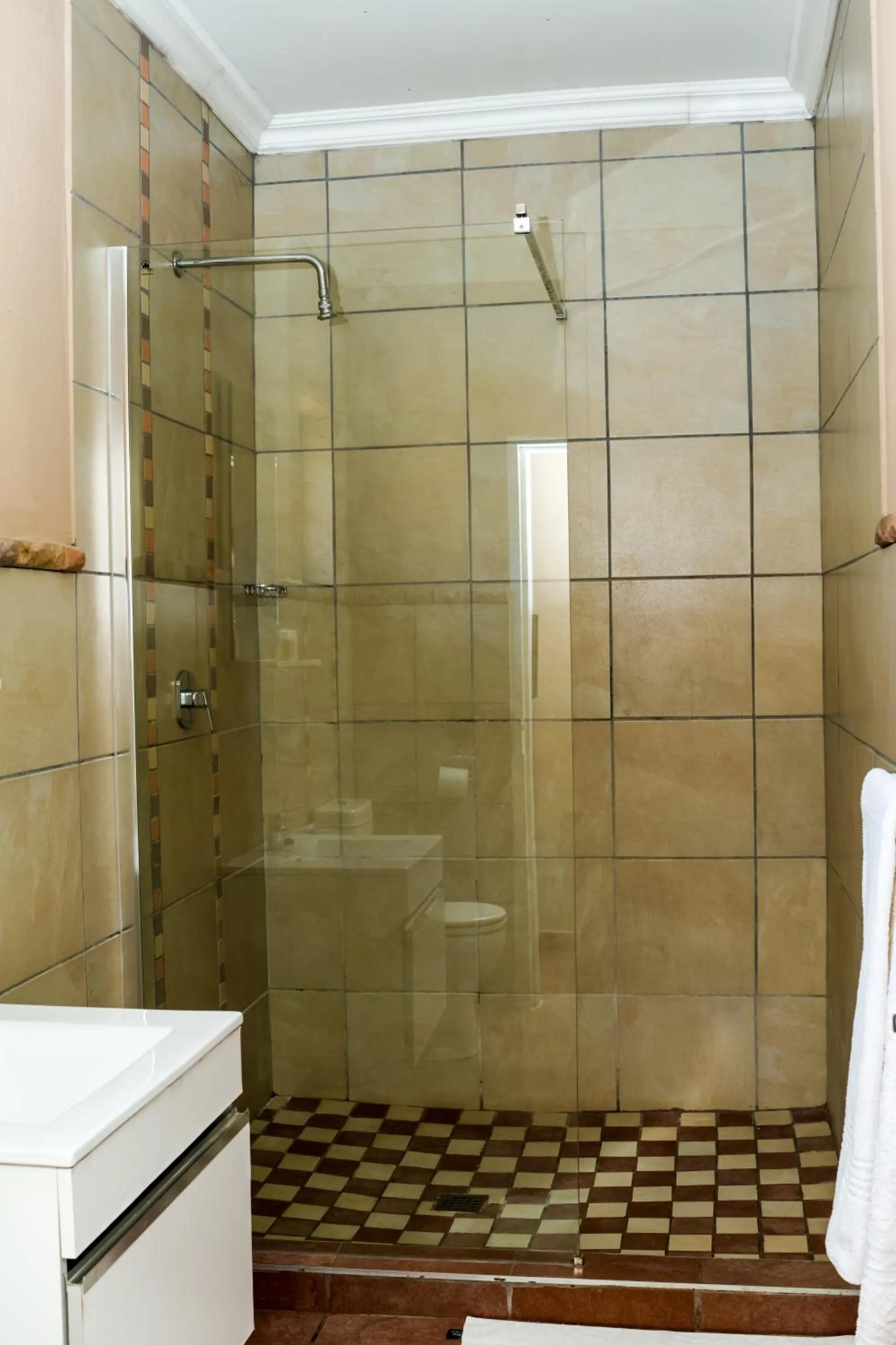 Shower in Thaba Legae Guest Lodge