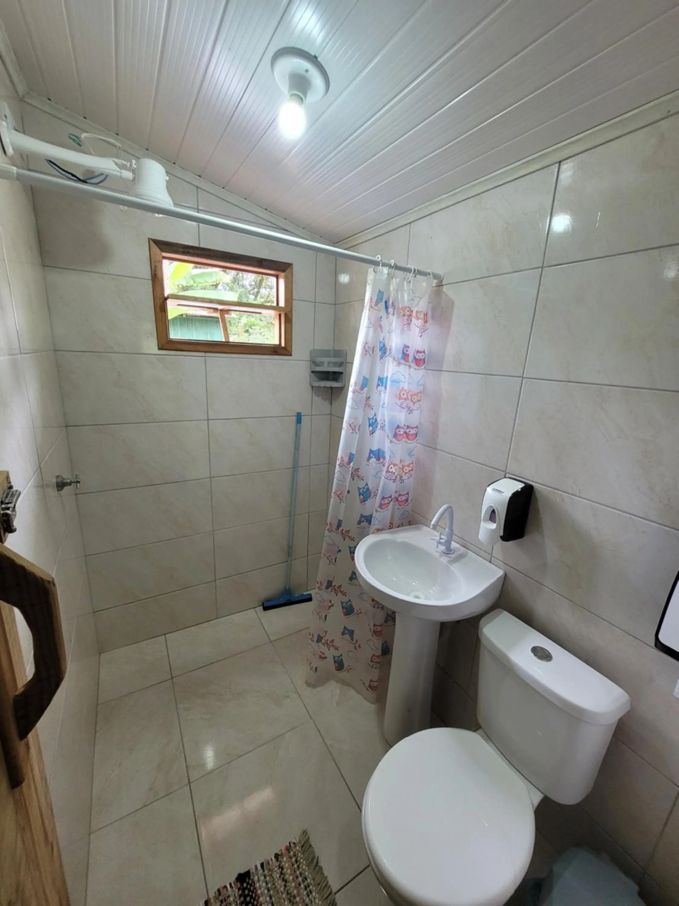 Shower in Pousada e Camping do Clodo