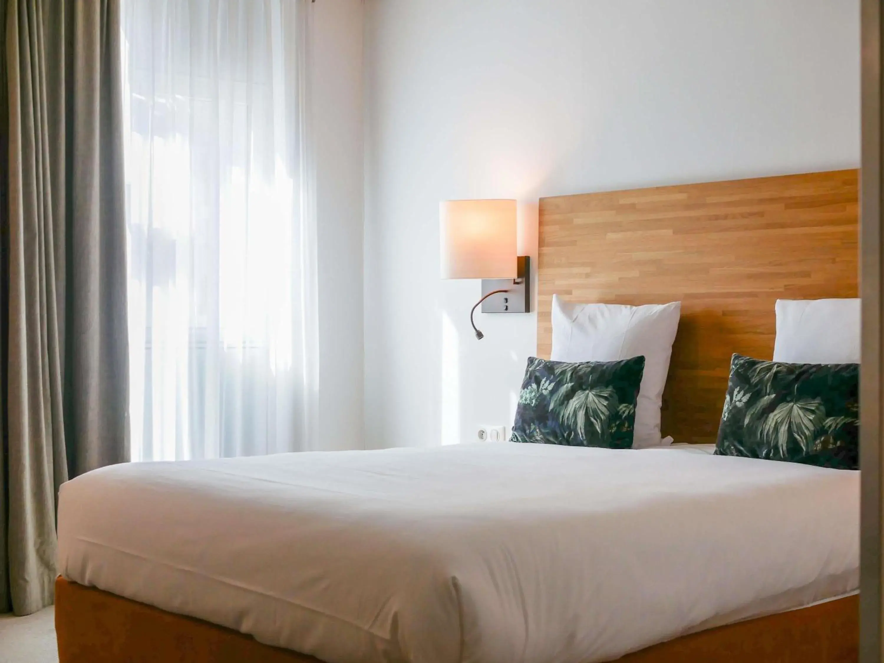 Bedroom, Bed in Mercure Poitiers Centre Bedroom, Bed in Mercure Poitiers Centre