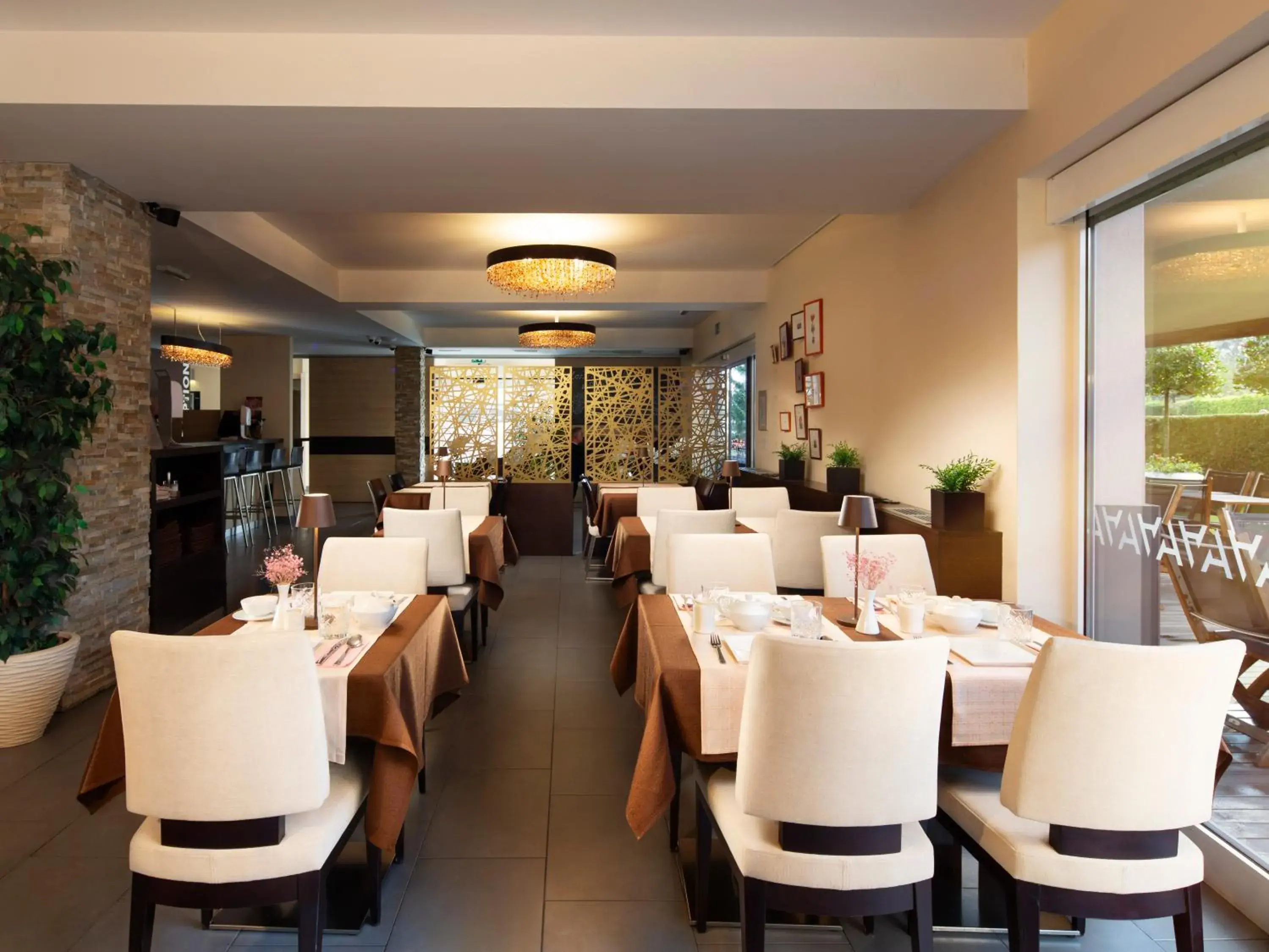 Restaurant/places to eat in Ahotel Ljubljana Restaurant/places to eat in Ahotel Ljubljana