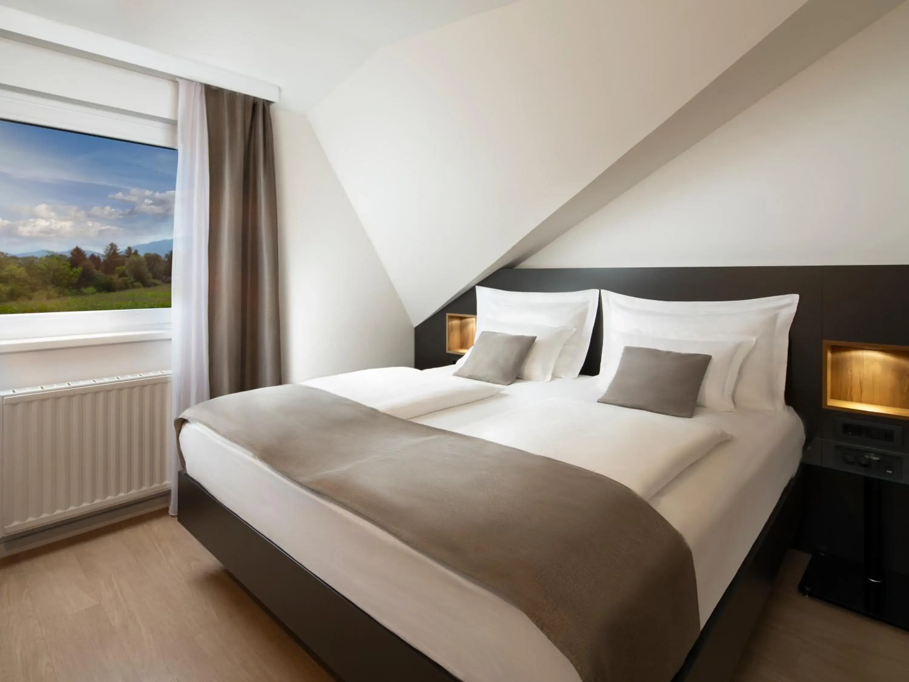 Bedroom, Bed in Ahotel Ljubljana Bedroom, Bed in Ahotel Ljubljana