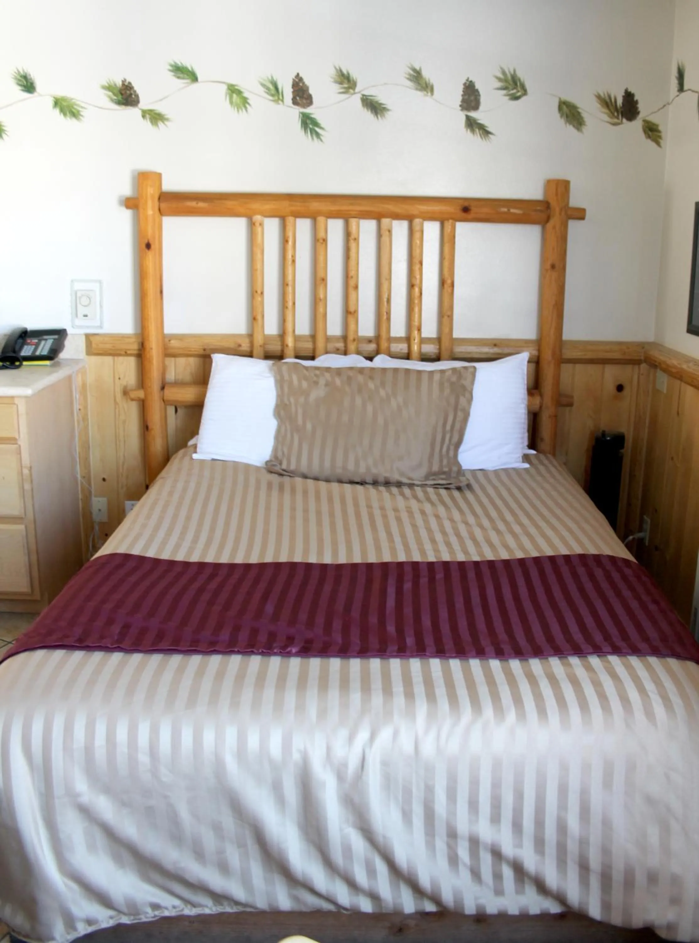 Bed in Fireside Lodge