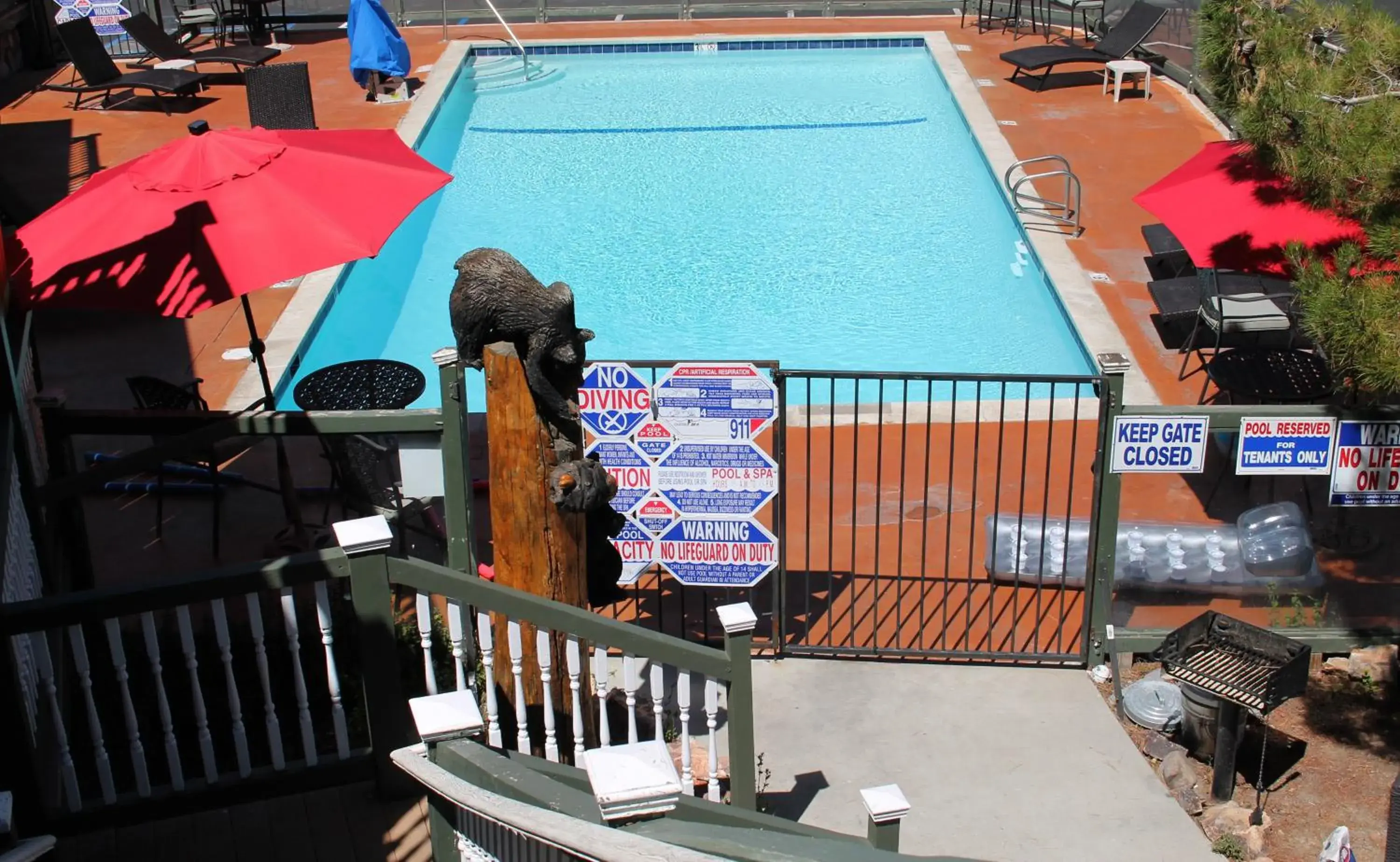 Pool view in Fireside Lodge Pool view in Fireside Lodge
