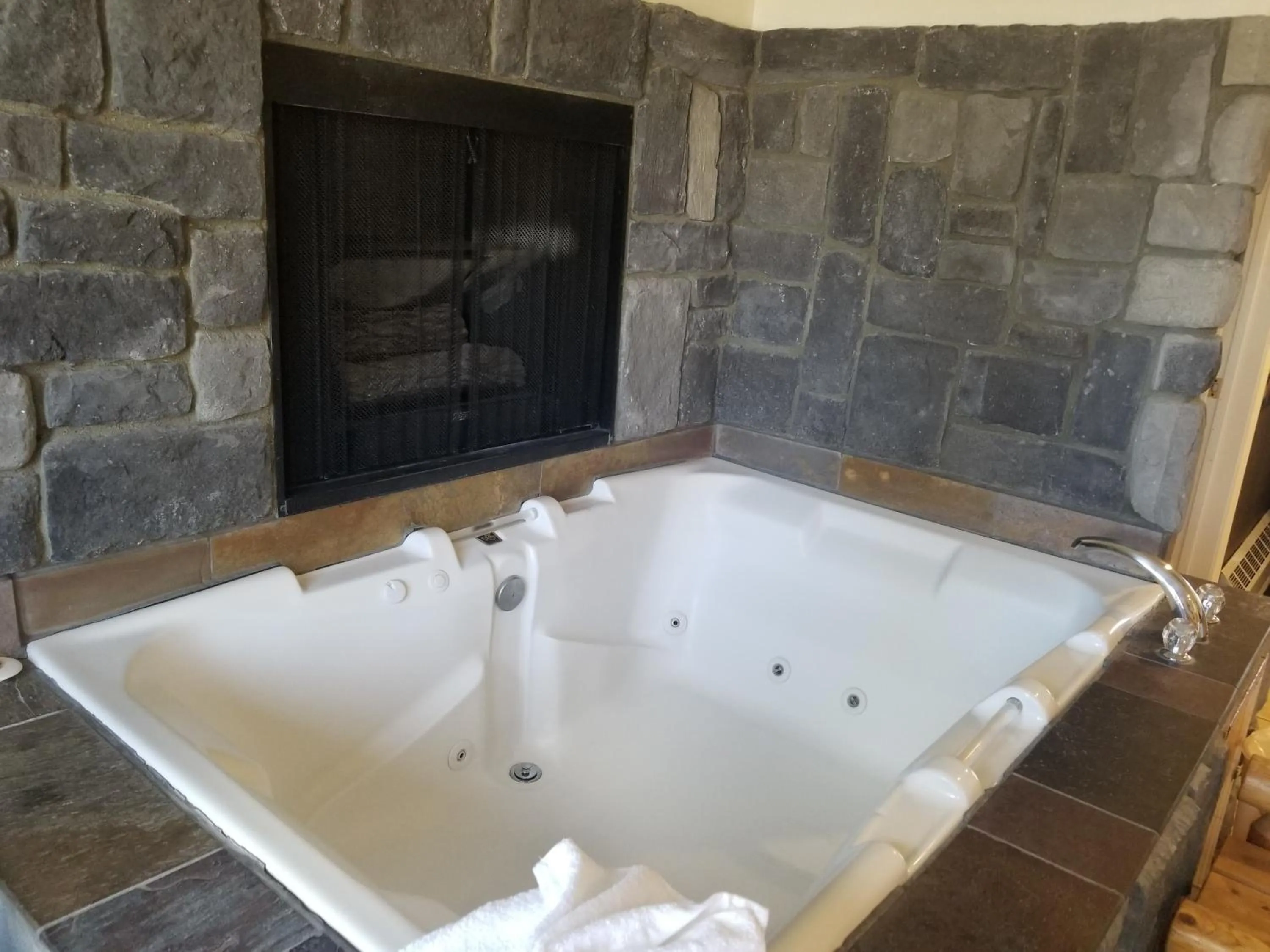 Hot Tub in Fireside Lodge