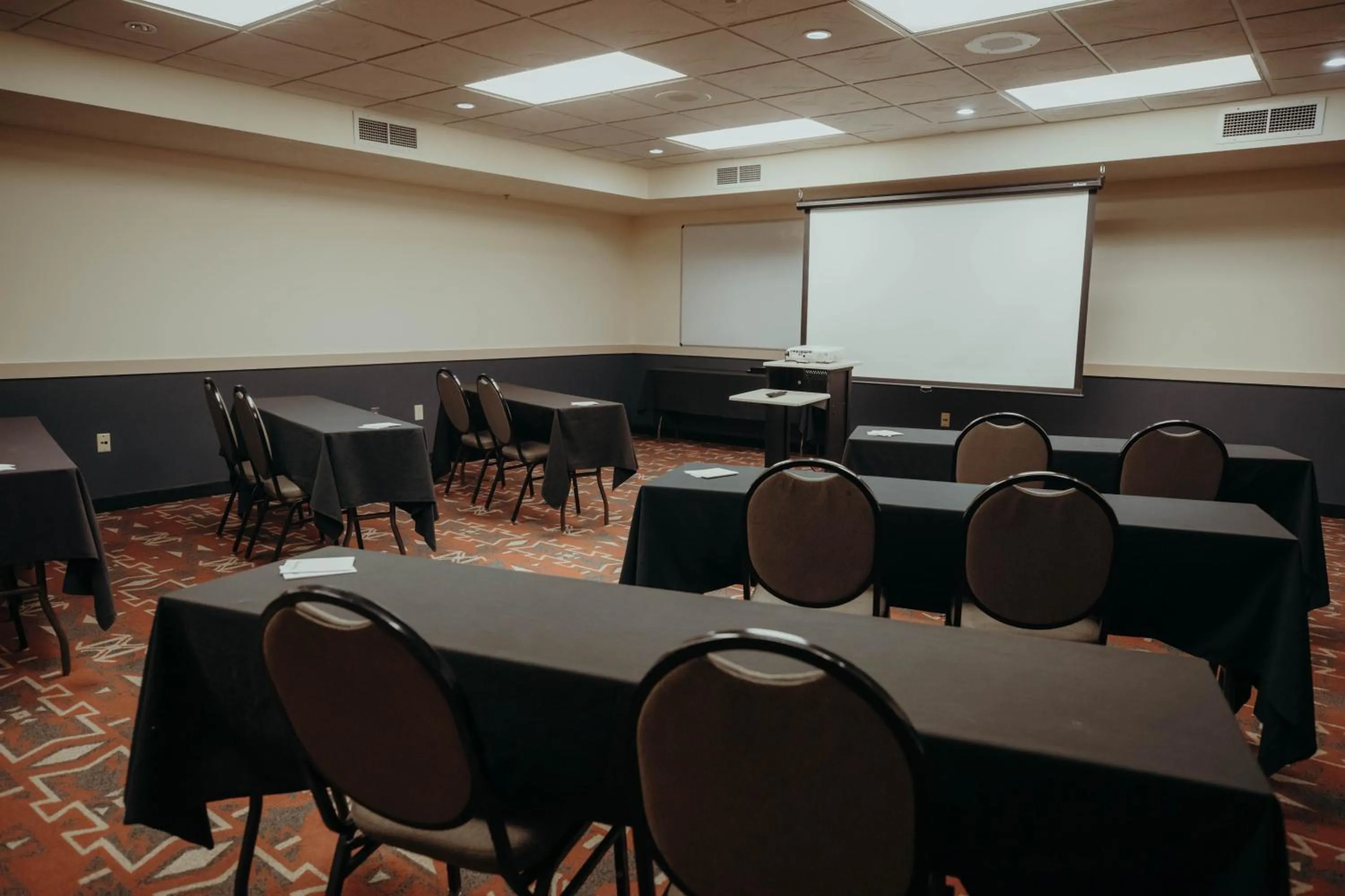 Meeting/conference room in Wildwood Lodge