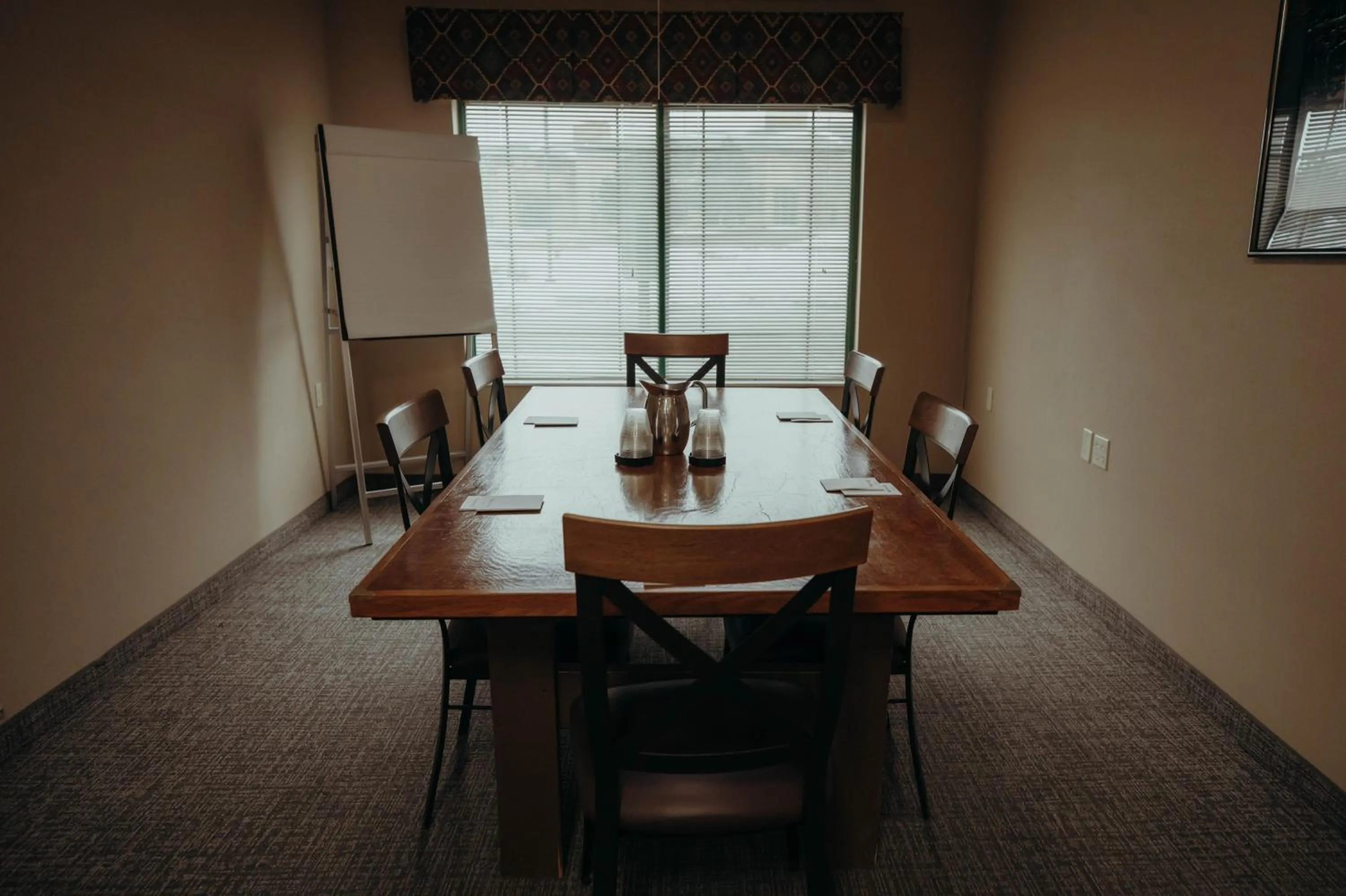 Meeting/conference room in Wildwood Lodge